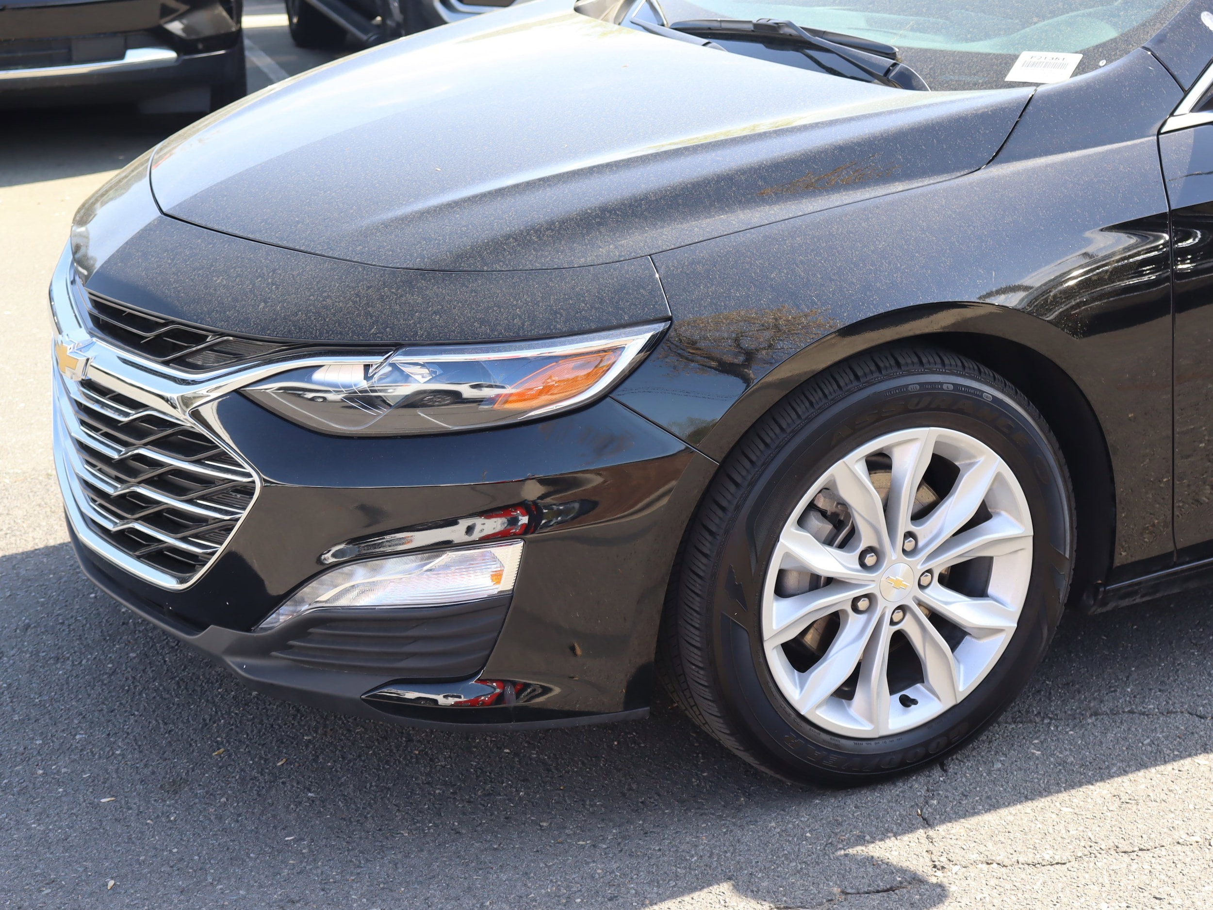 2025 Chevrolet Malibu LT photo 5