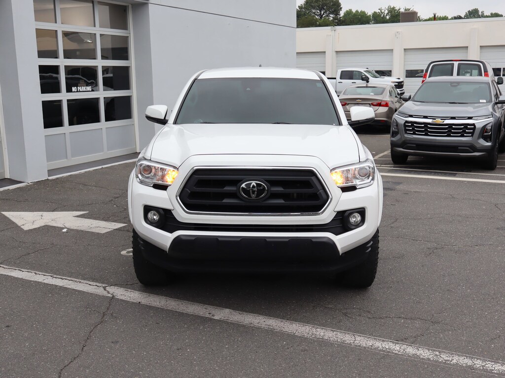 Used 2023 Toyota Tacoma 4WD SR5 Pickup