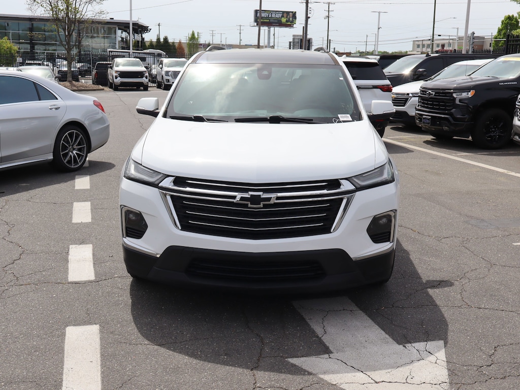 Used 2022 Chevrolet Traverse LT Cloth SUV