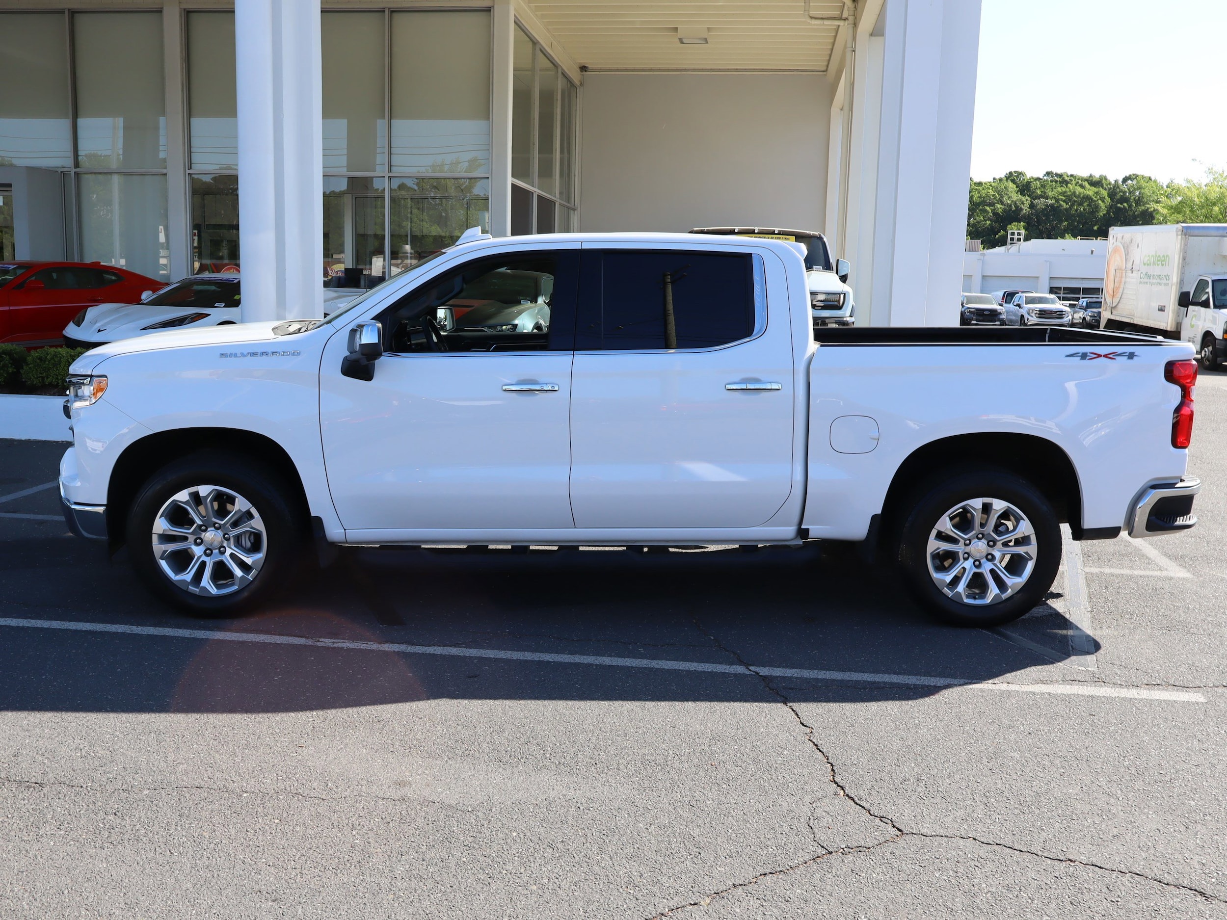 2024 Chevrolet Silverado 1500 LTZ photo 5