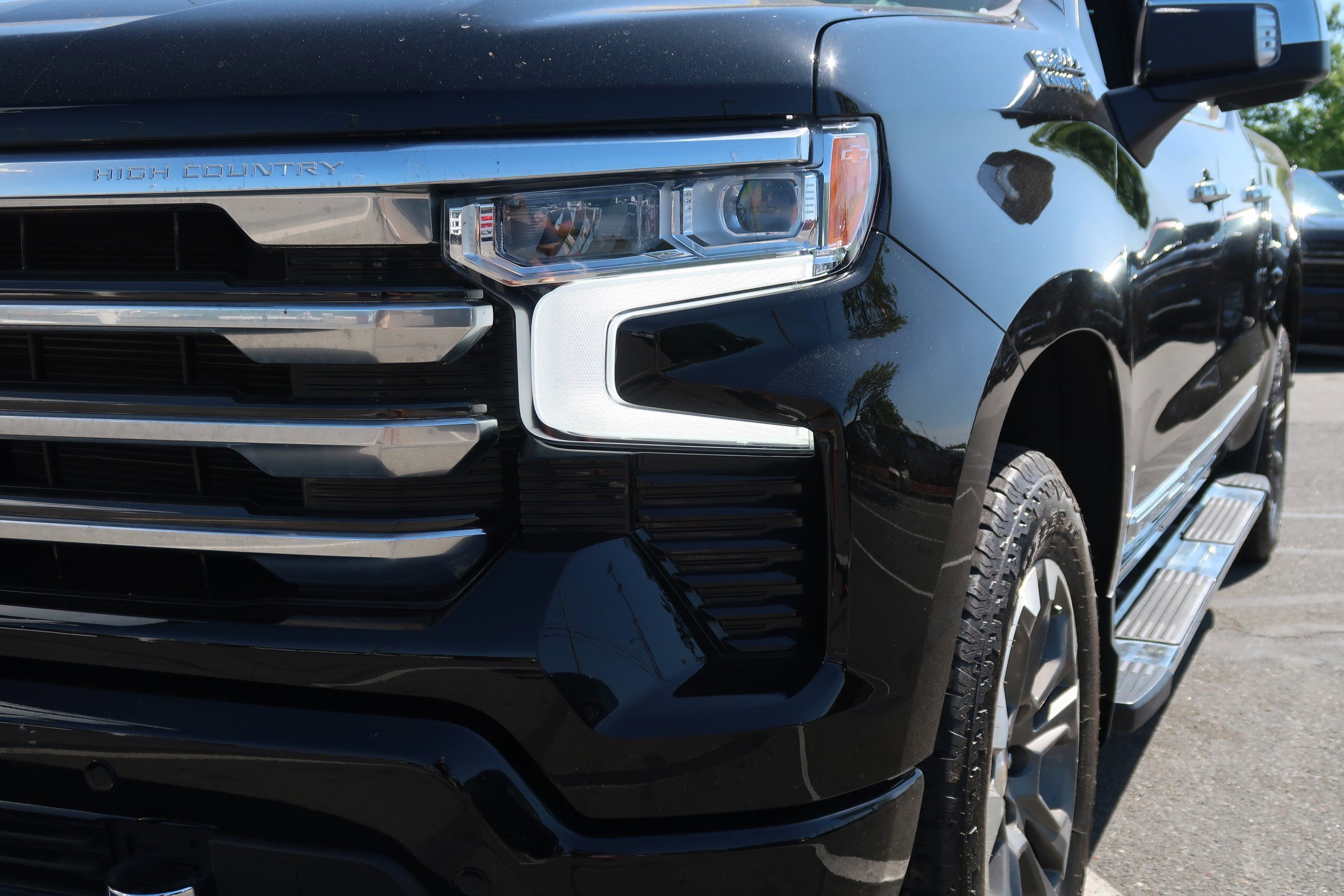 2024 Chevrolet Silverado 1500 High Country photo 5