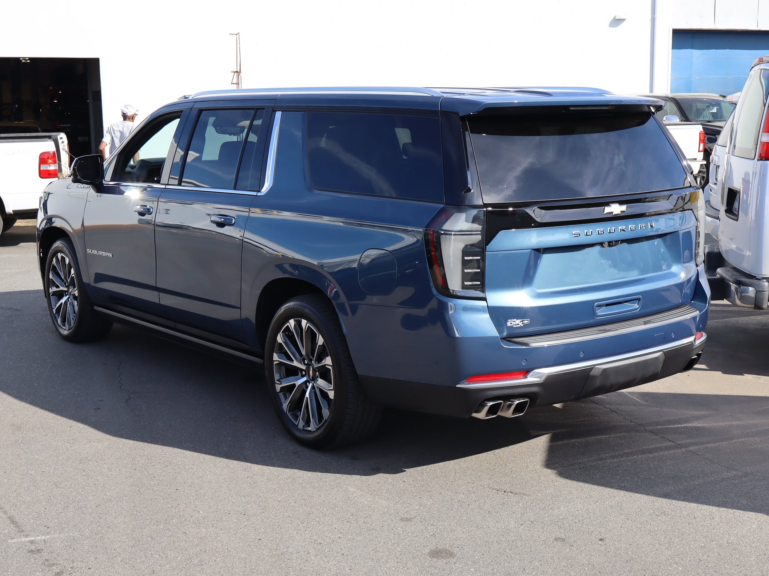 2026 Chevrolet Suburban High Country photo 6