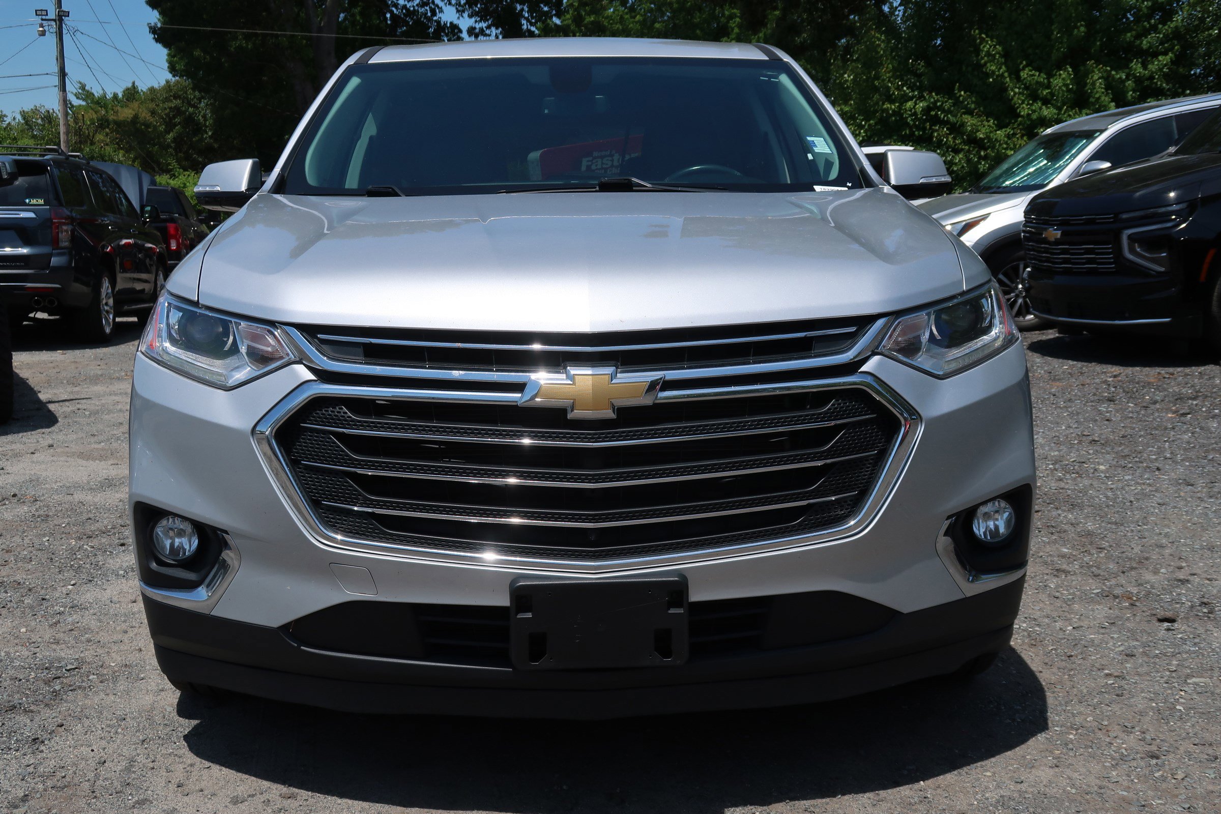 2019 Chevrolet Traverse LT Leather photo 3