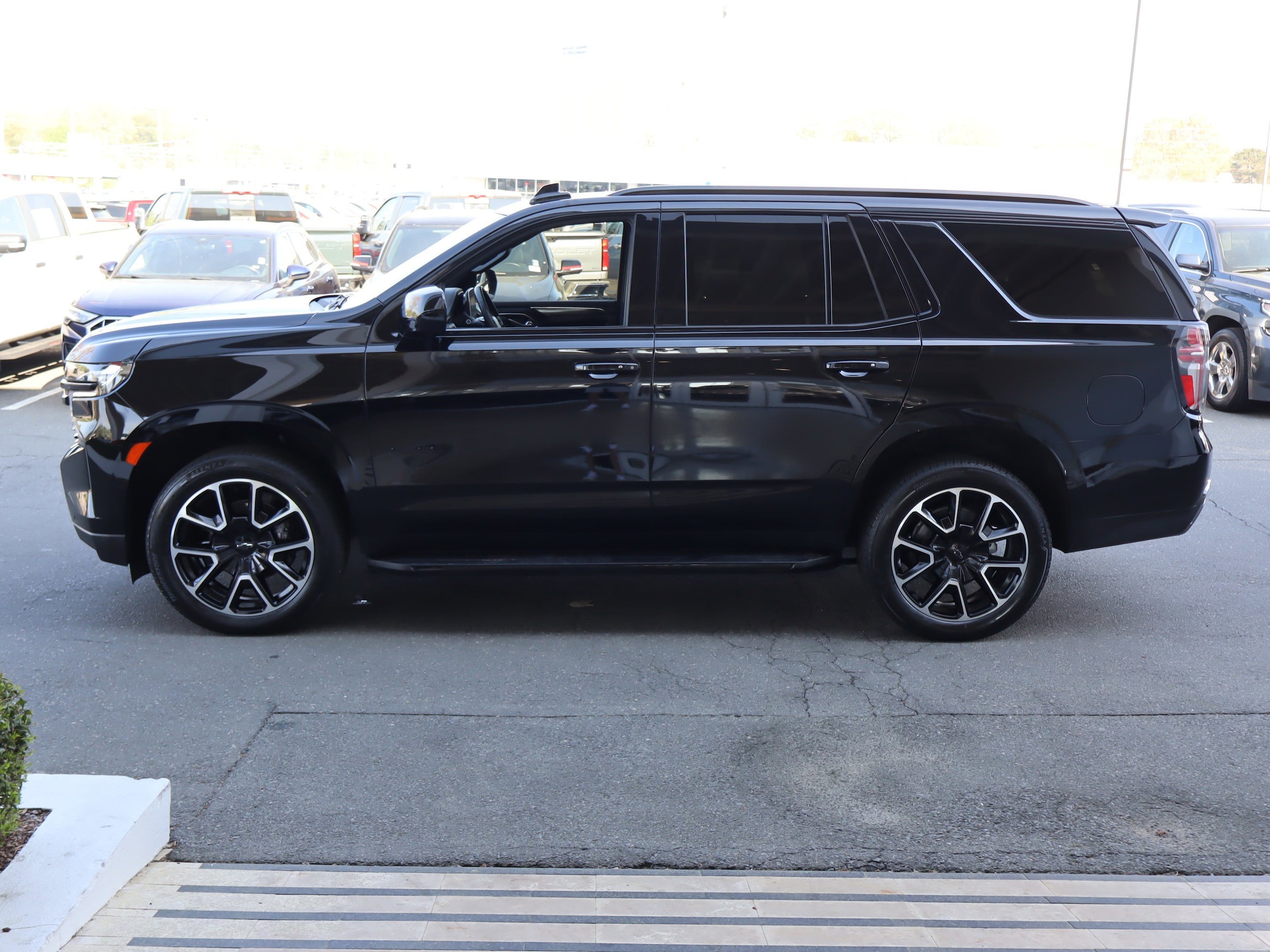 2023 Chevrolet Tahoe RST photo 5