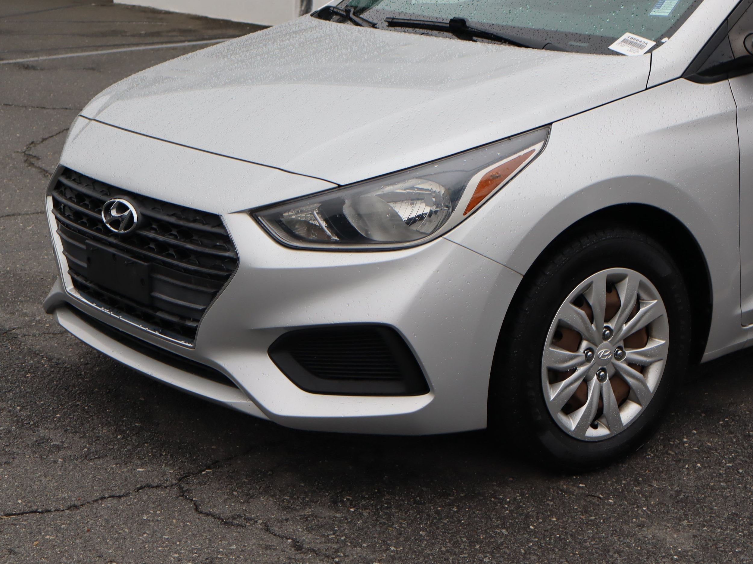 Hyundai Accent SE