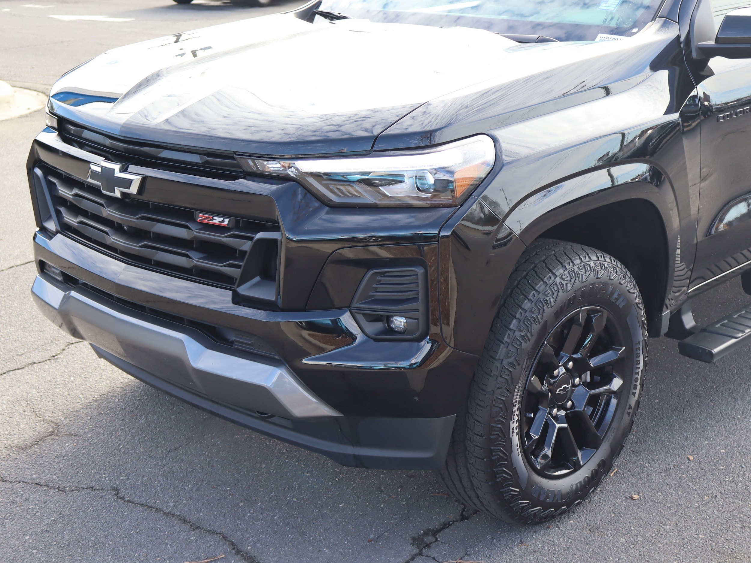 2025 Chevrolet Colorado 4WD Z71 photo 5