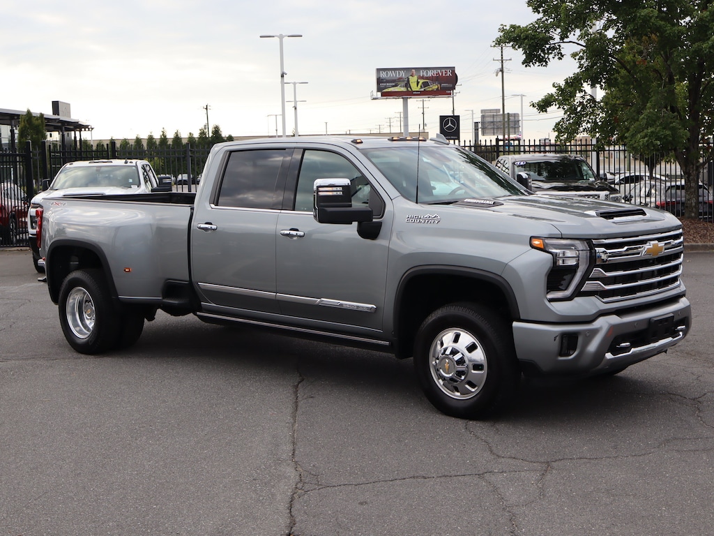 Used 2025 Chevrolet Silverado 3500HD High Country Pickup