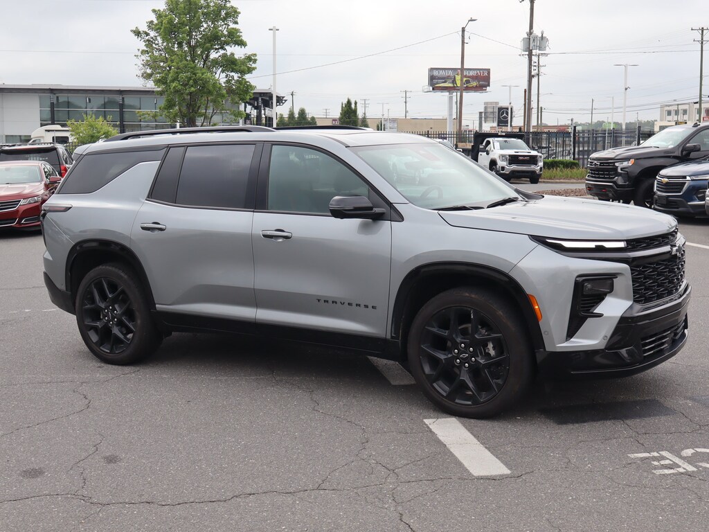 Used 2024 Chevrolet Traverse AWD RS SUV