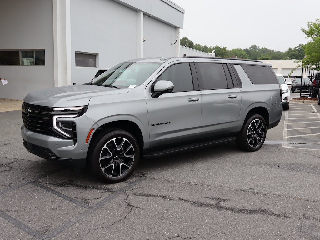 Used 2025 Chevrolet Suburban RST SUV