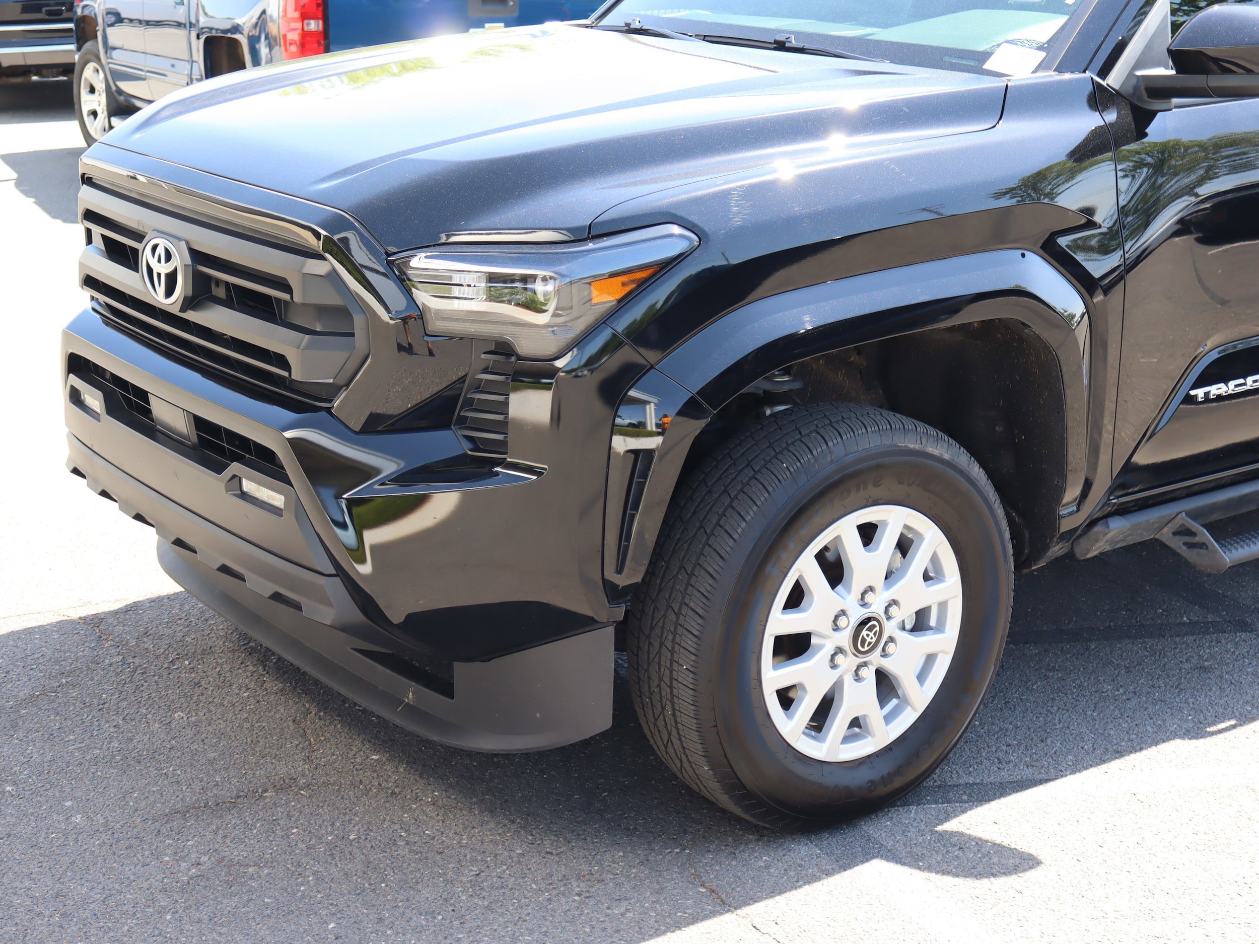 2025 Toyota Tacoma 2WD SR5 photo 4