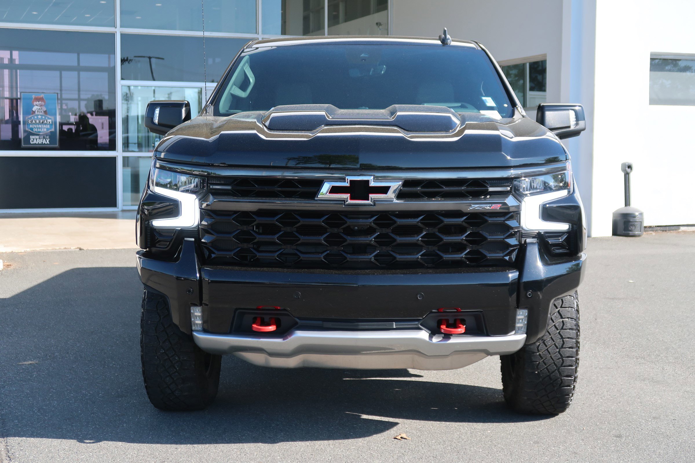 2025 Chevrolet Silverado 1500 ZR2 photo 2