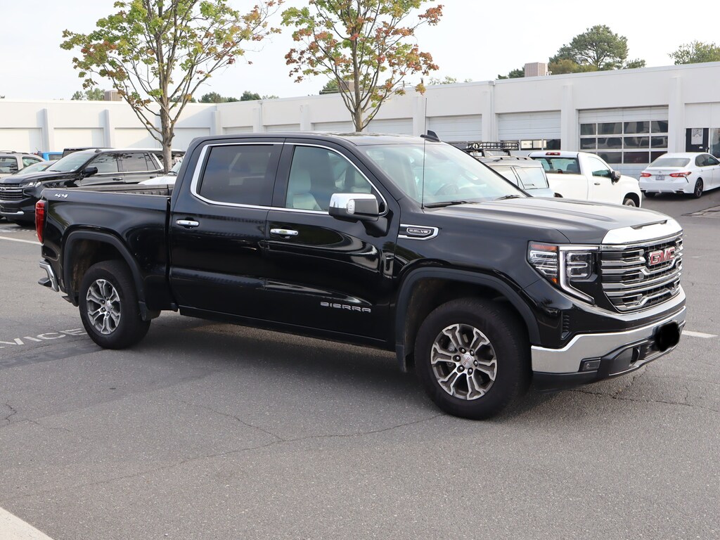 Used 2025 GMC Sierra 1500 SLT Pickup