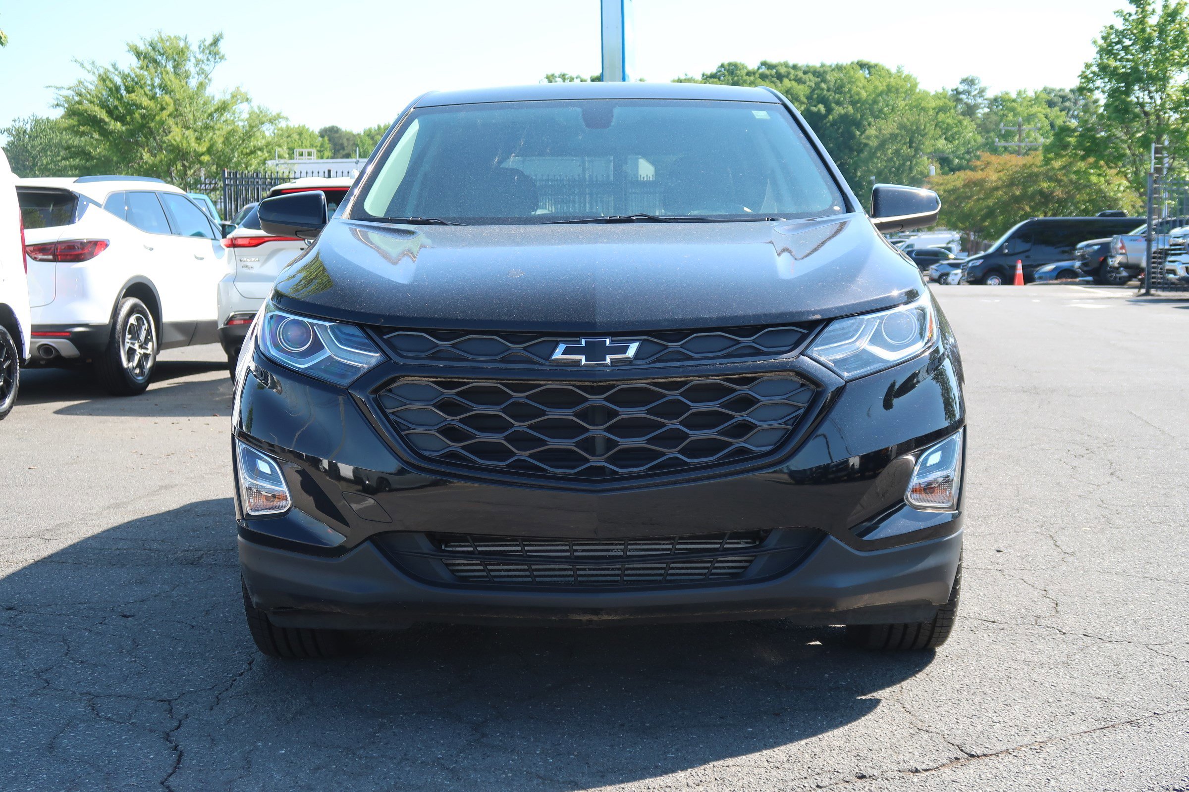 2019 Chevrolet Equinox LT photo 2