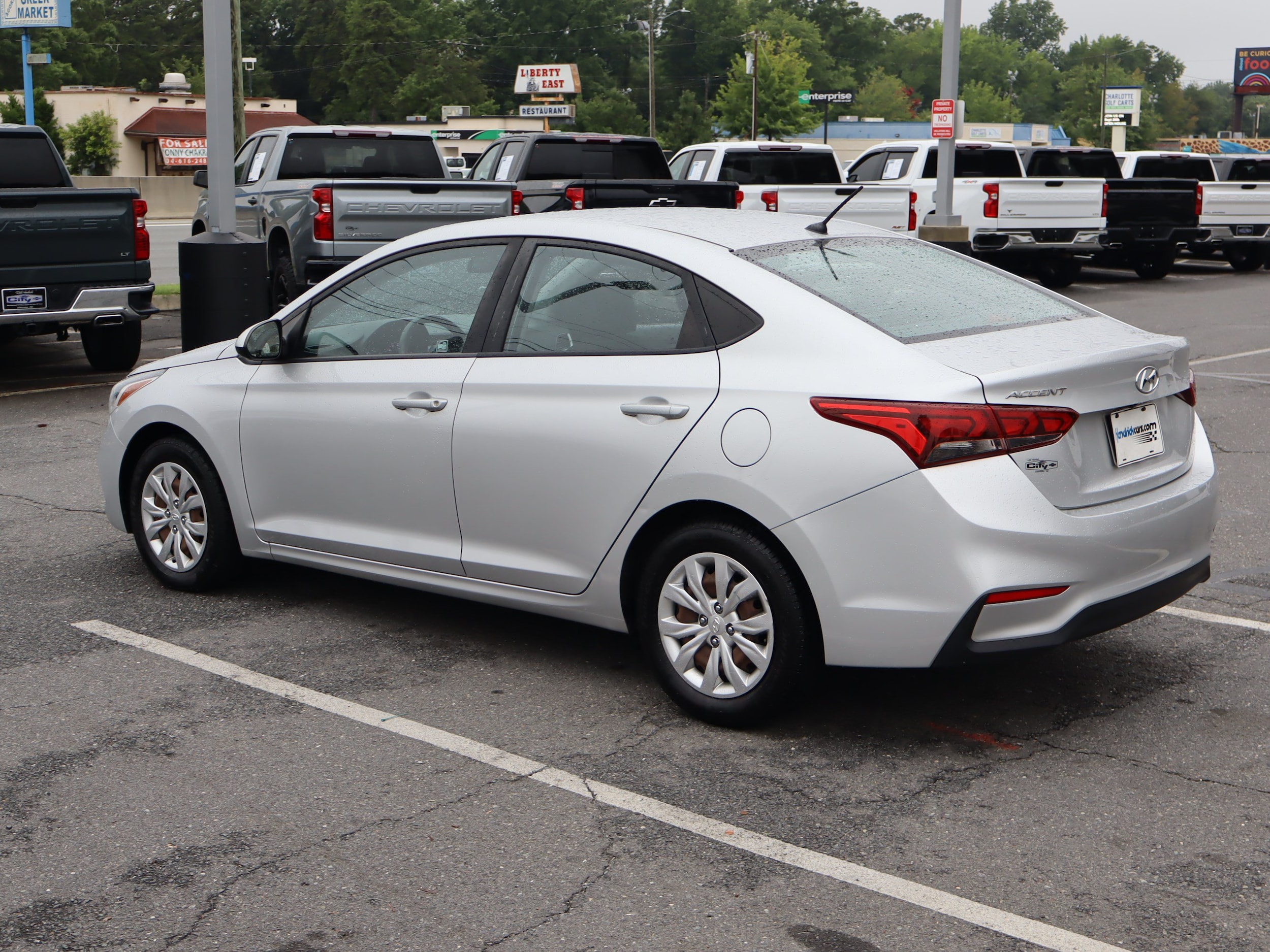 Hyundai Accent SE
