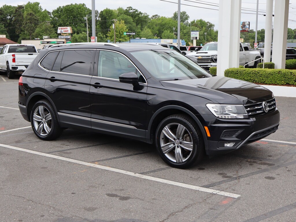 Used 2021 Volkswagen Tiguan SE SUV