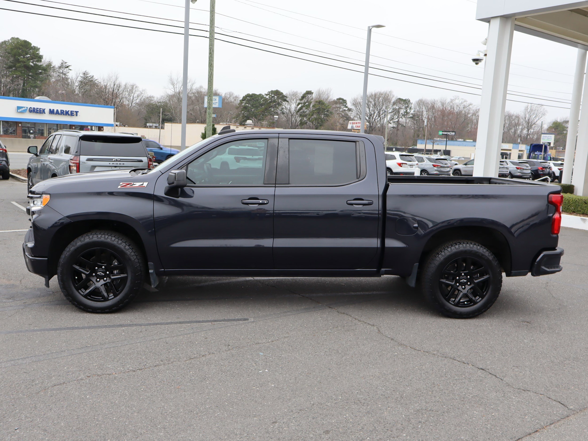 2023 Chevrolet Silverado 1500 RST photo 6