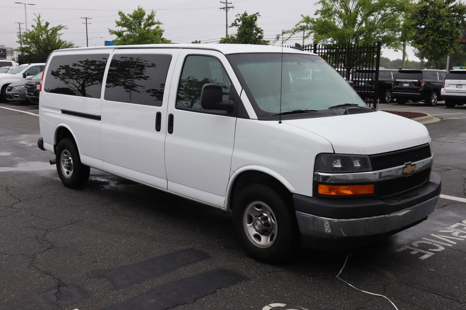 Used 2022 Chevrolet Express Passenger LT with VIN 1GAZGPF79N1211885 for sale in Charlotte, NC