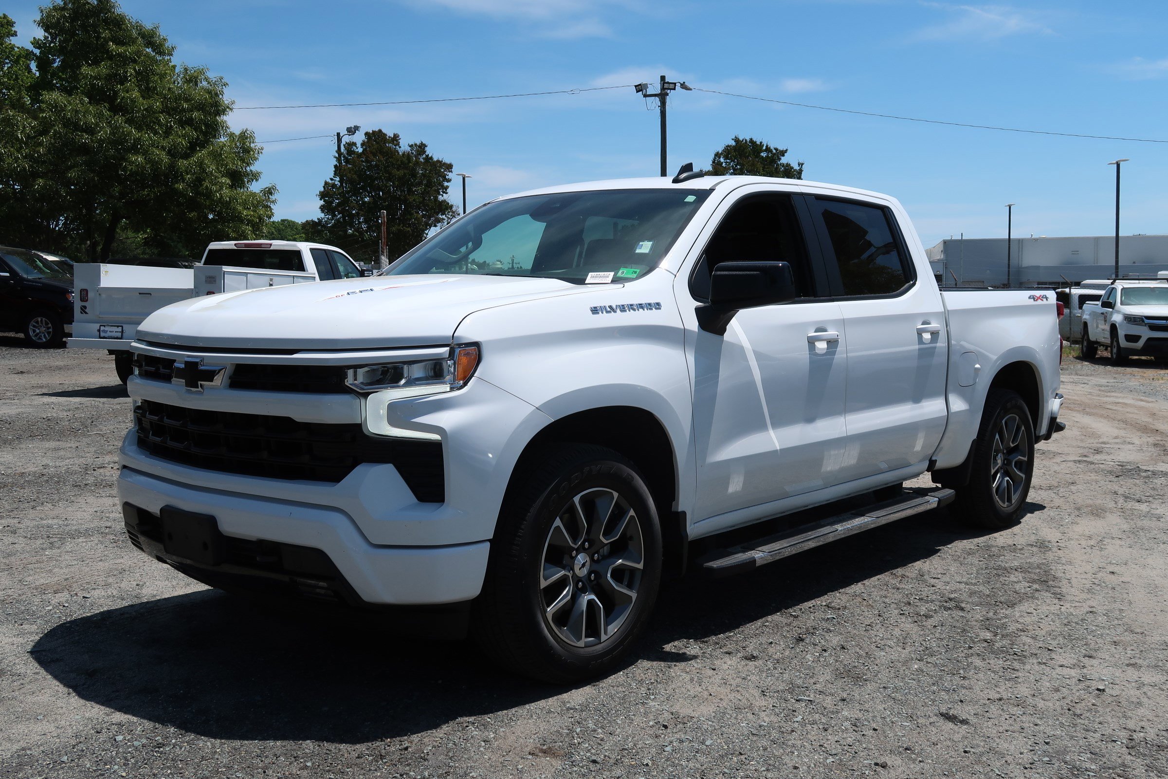 2024 Chevrolet Silverado 1500 RST photo 4