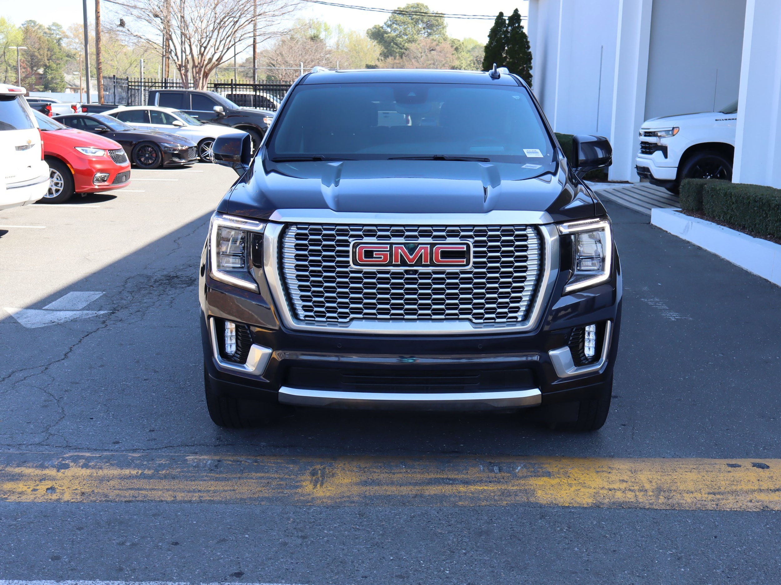 2024 GMC Yukon XL Denali photo 2