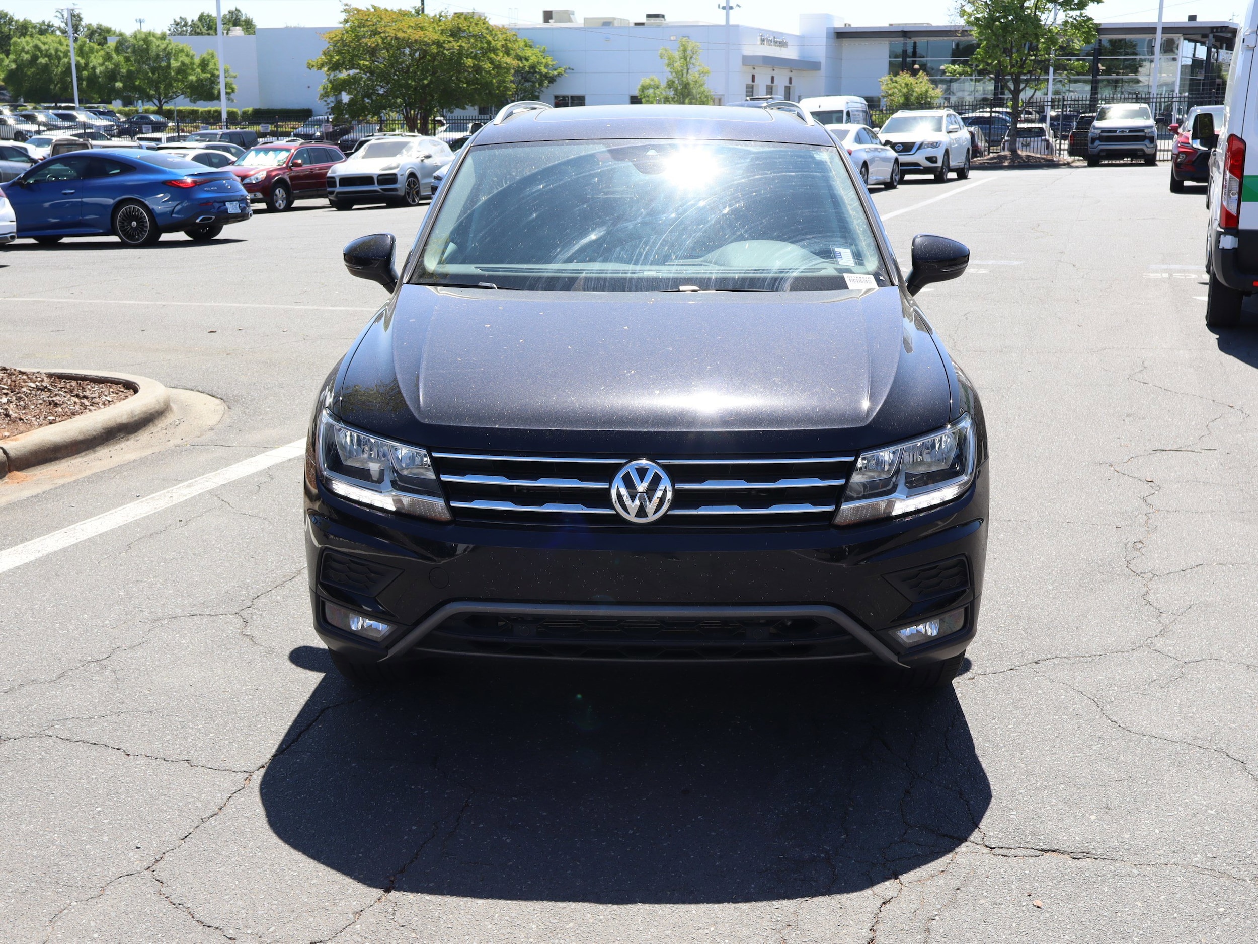 2021 Volkswagen Tiguan SE photo 3