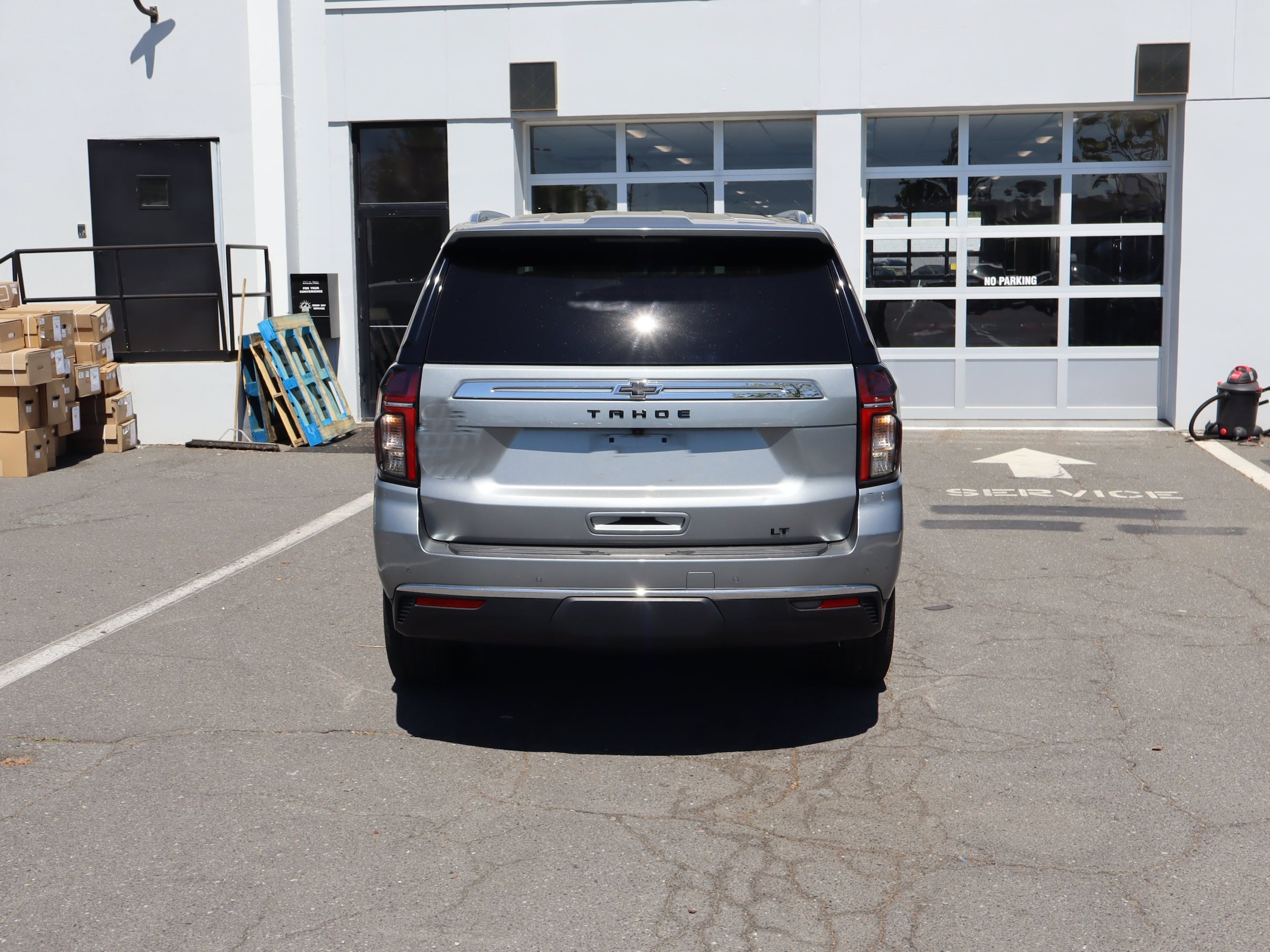 2023 Chevrolet Tahoe LT photo 3