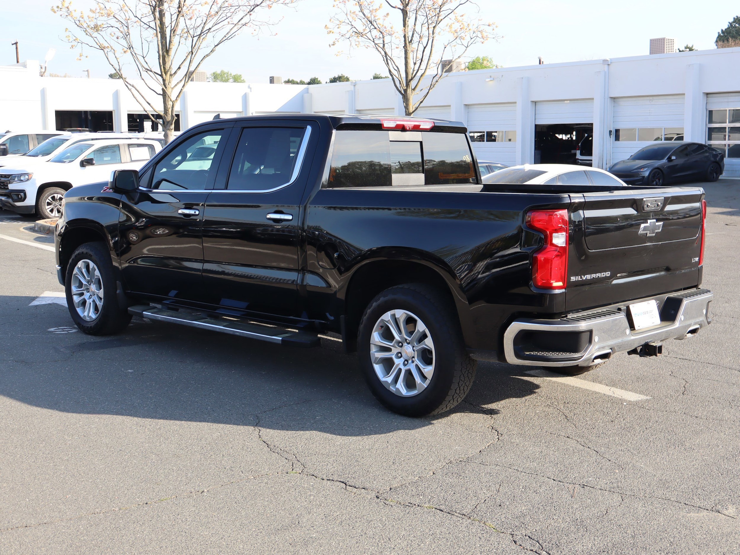 2024 Chevrolet Silverado 1500 LTZ photo 3
