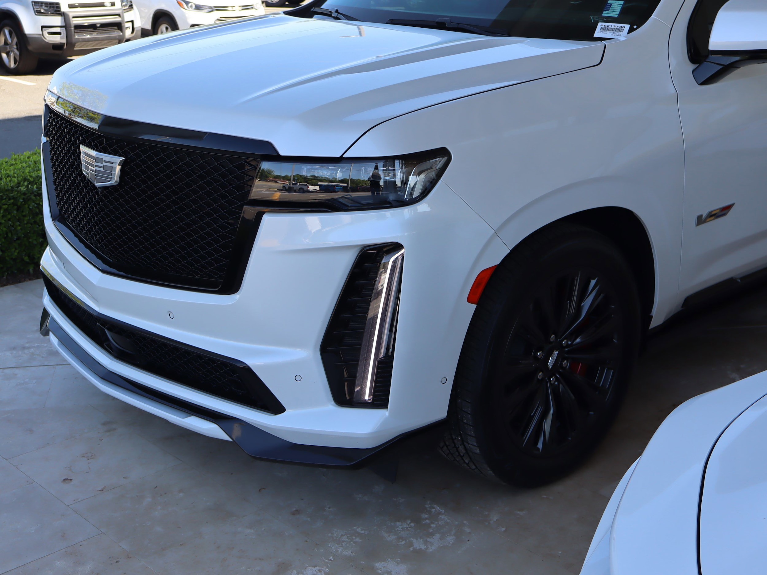 2023 CADILLAC Escalade AWD V-Series photo 4