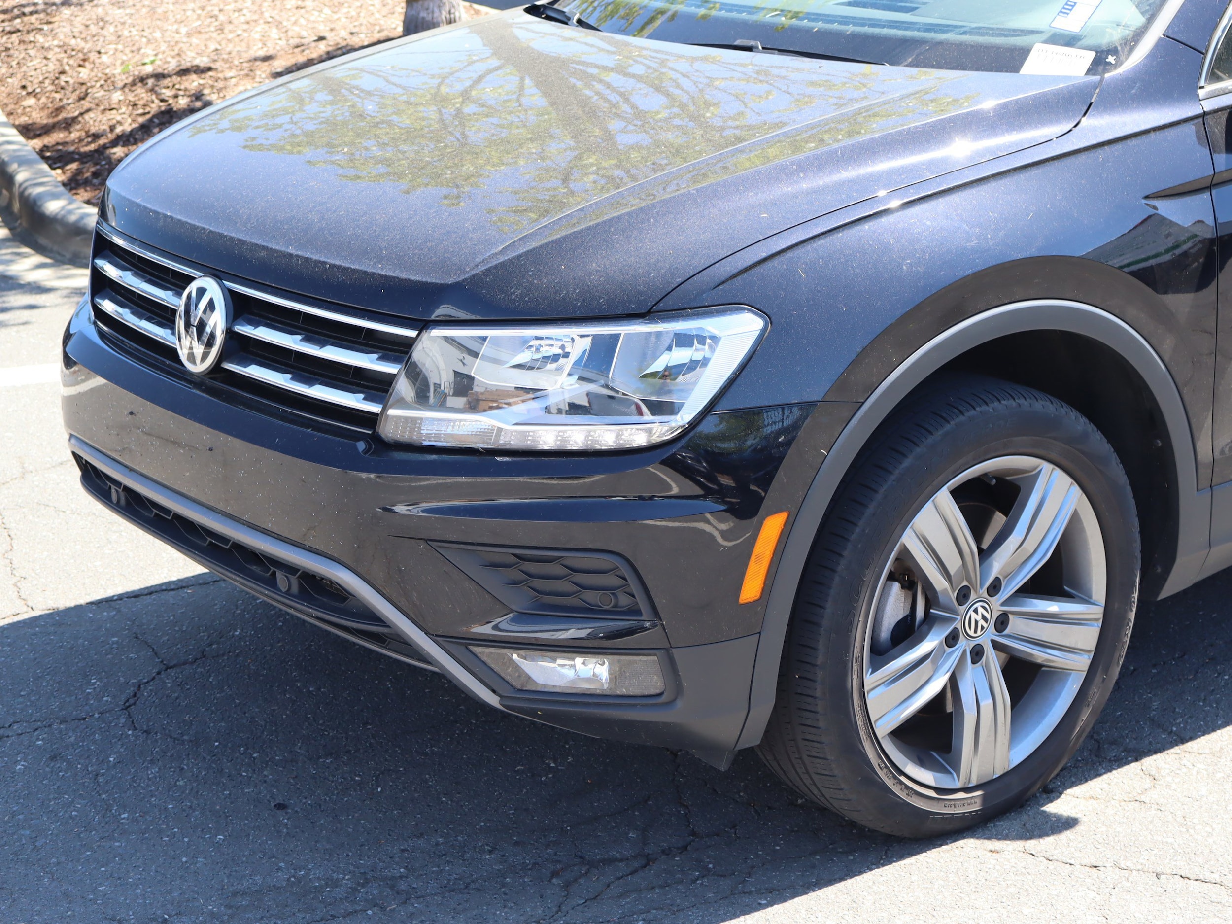 2021 Volkswagen Tiguan SE photo 6