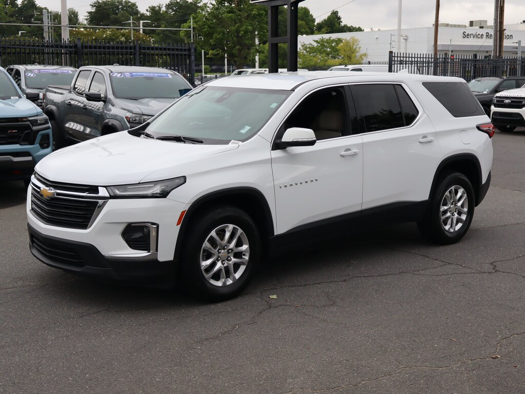 Used 2023 Chevrolet Traverse LS SUV