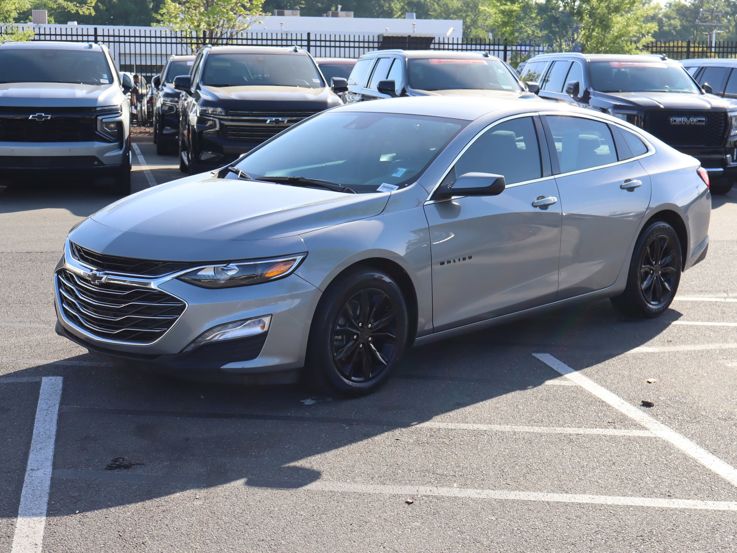 2023 Chevrolet Malibu LT photo 4