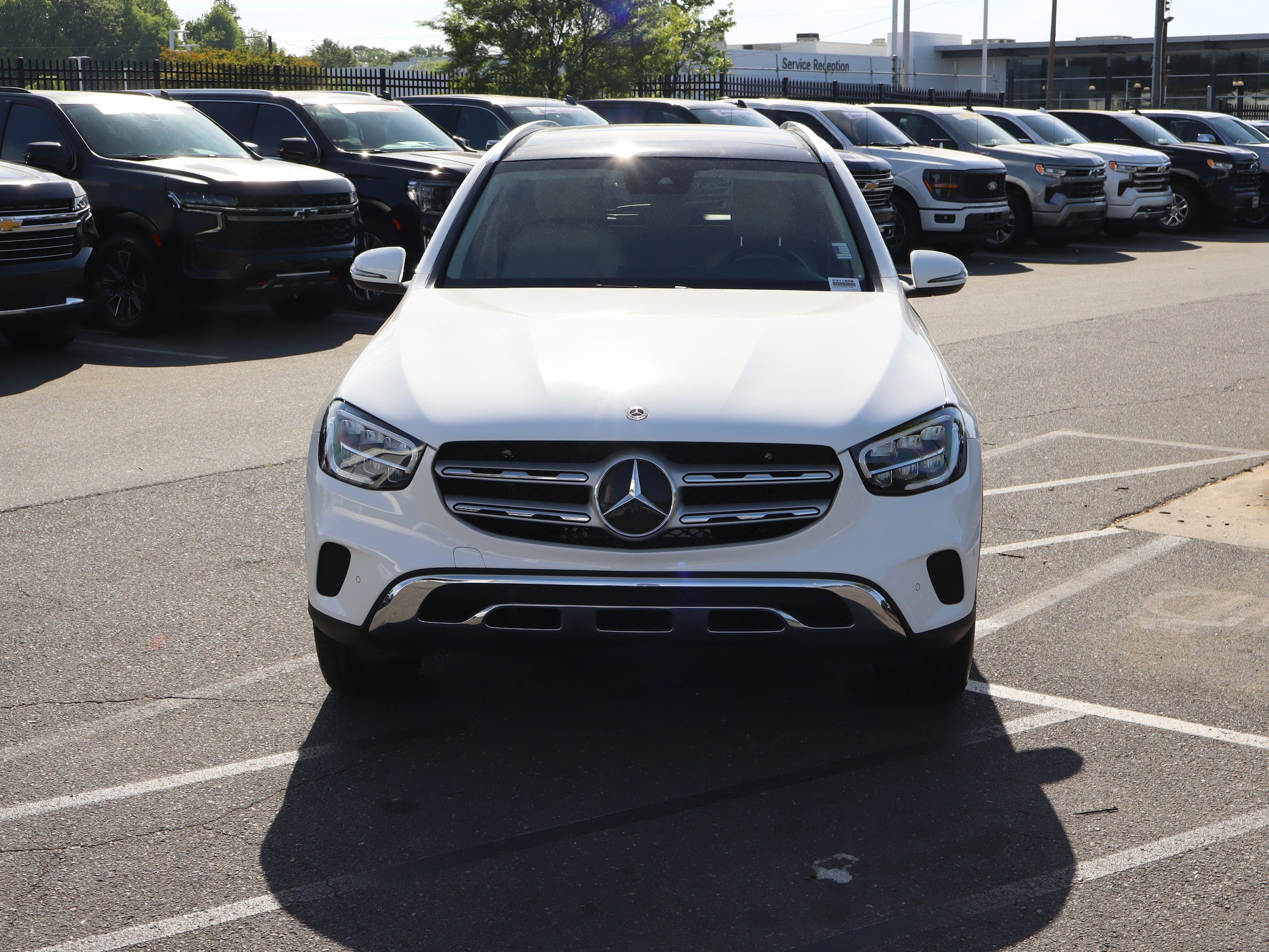 2022 Mercedes-Benz GLC 300 photo 2
