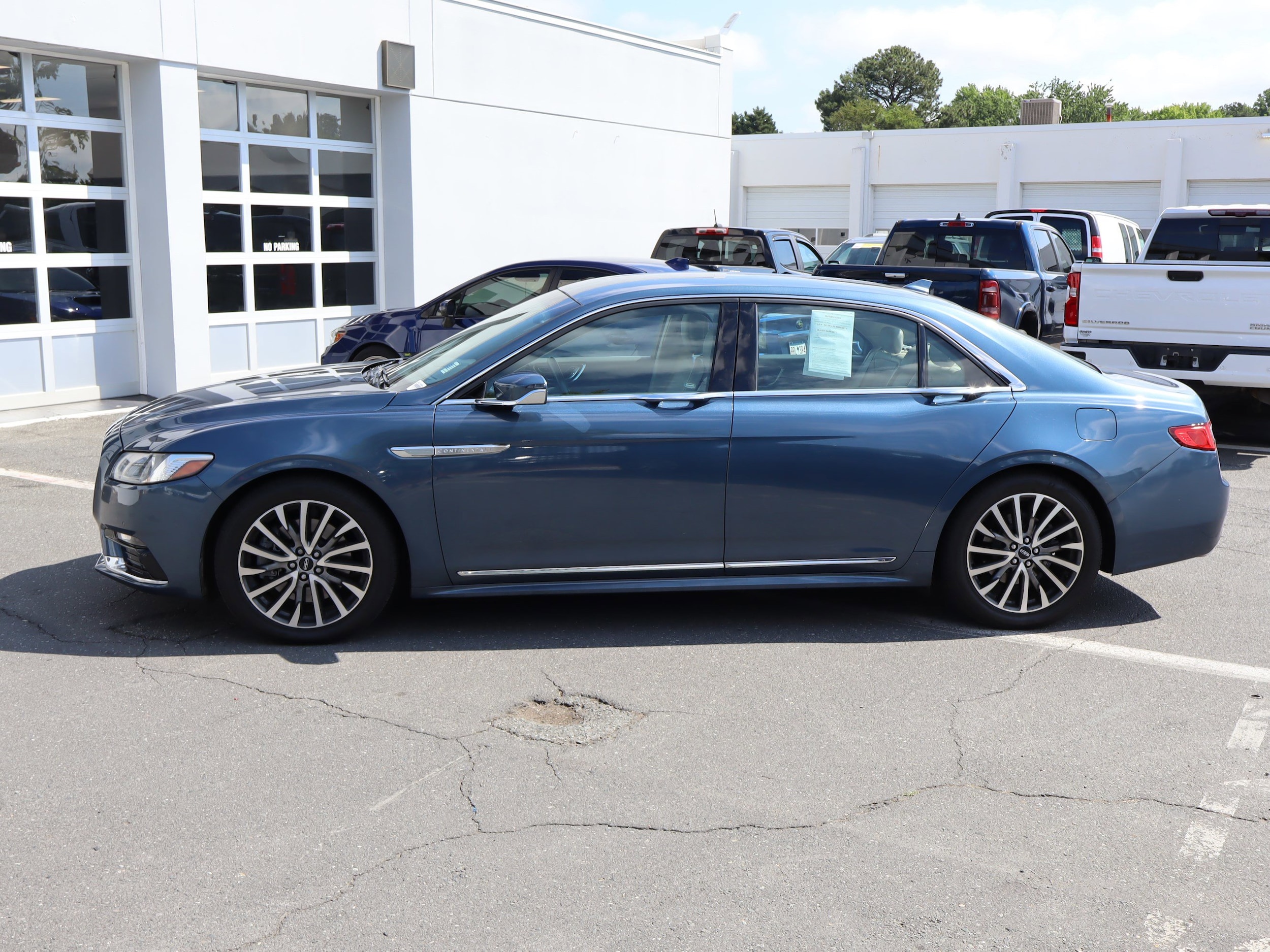 Lincoln Continental Select