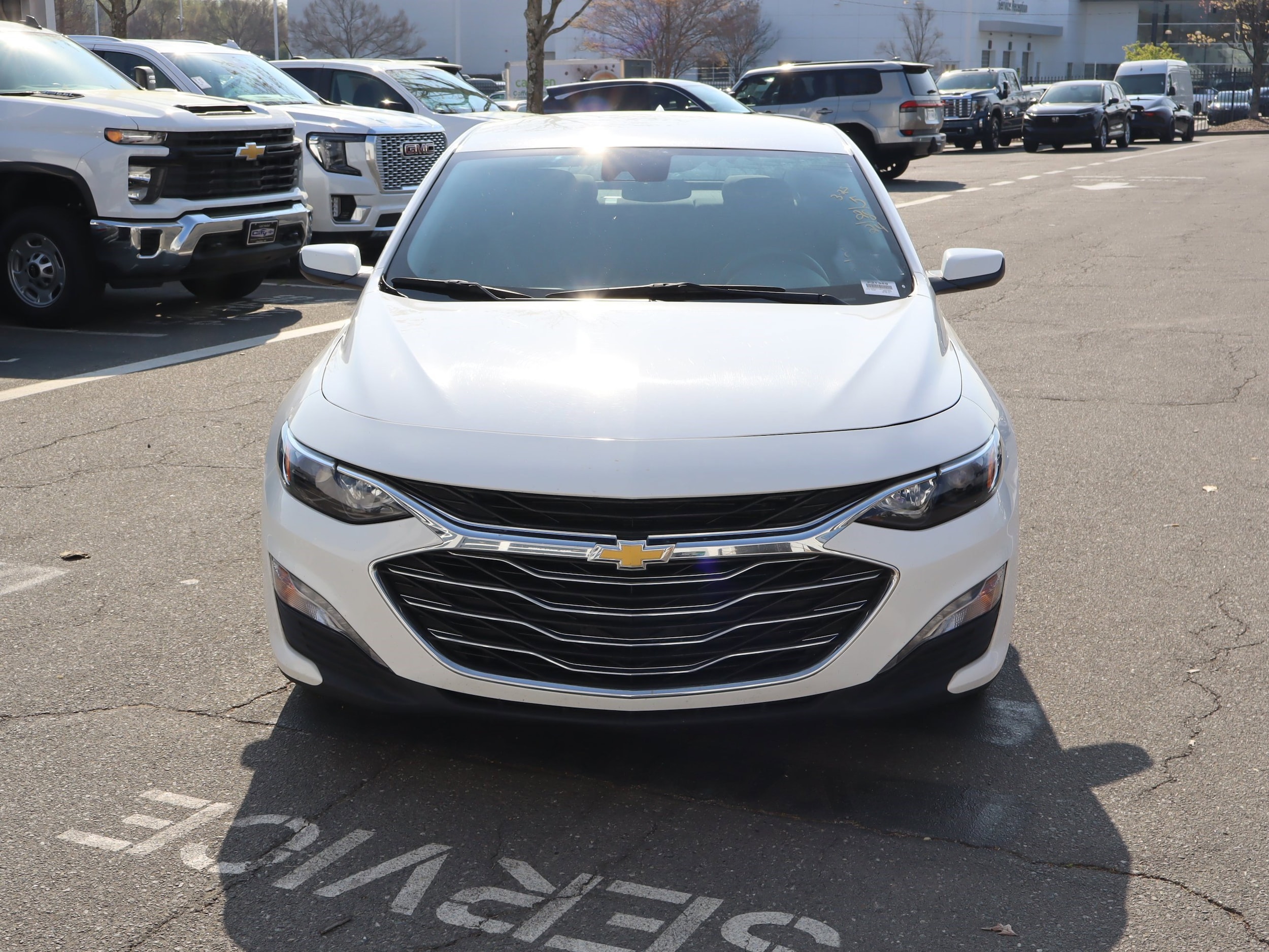 2024 Chevrolet Malibu LT photo 2