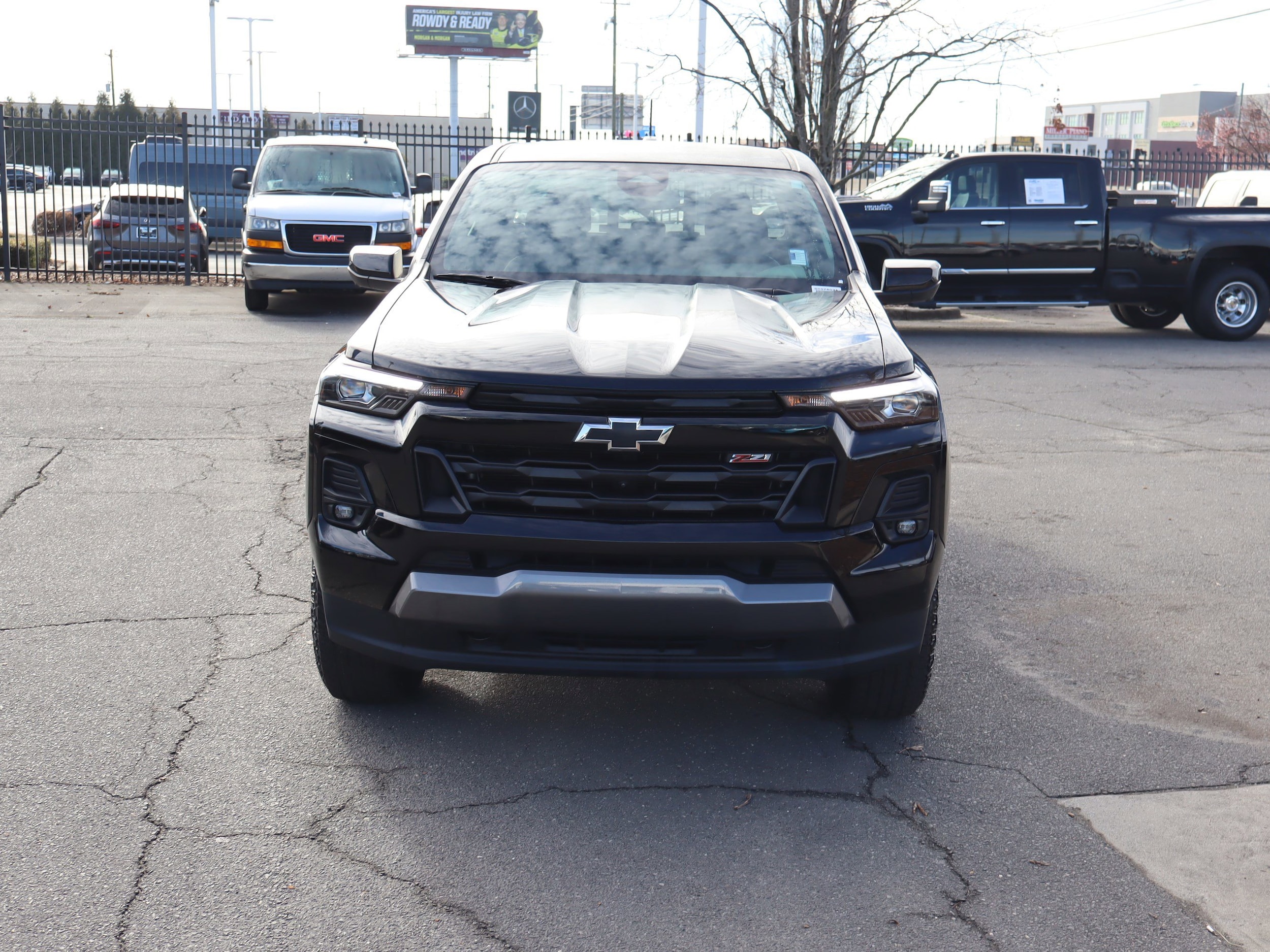 2025 Chevrolet Colorado 4WD Z71 photo 2