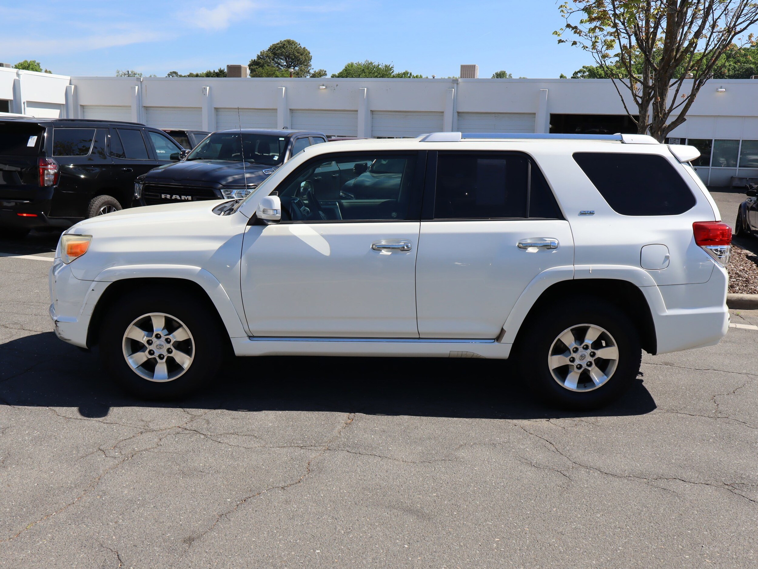 2011 Toyota 4Runner SR5 photo 6