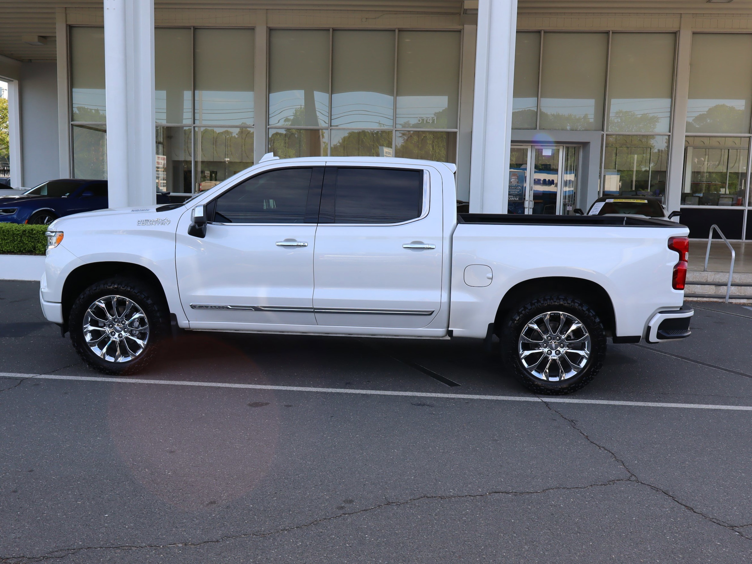 2024 Chevrolet Silverado 1500 High Country photo 5
