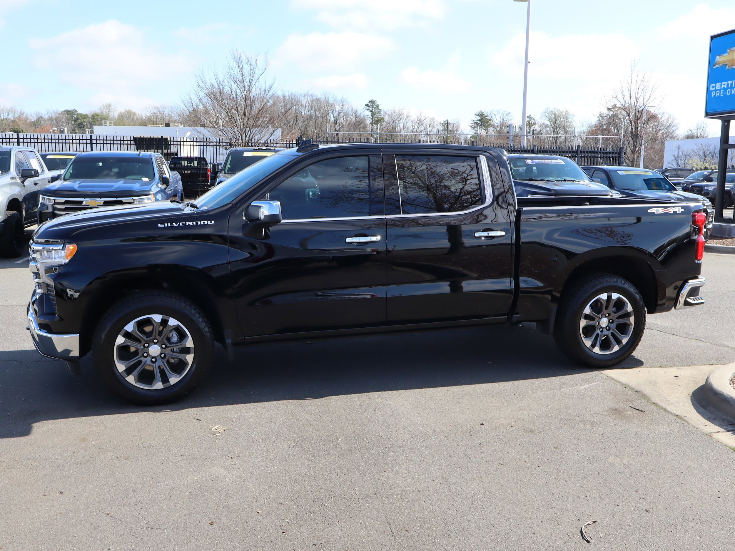 2025 Chevrolet Silverado 1500 LTZ photo 6