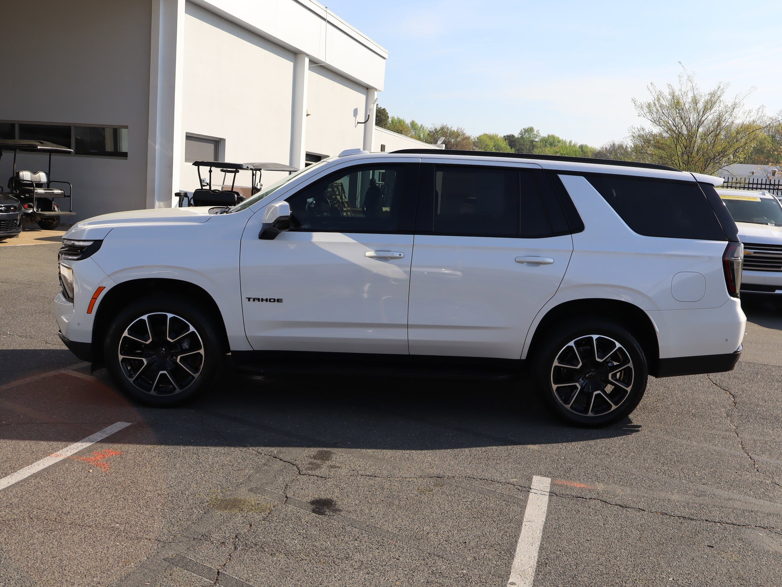 2025 Chevrolet Tahoe RST photo 6