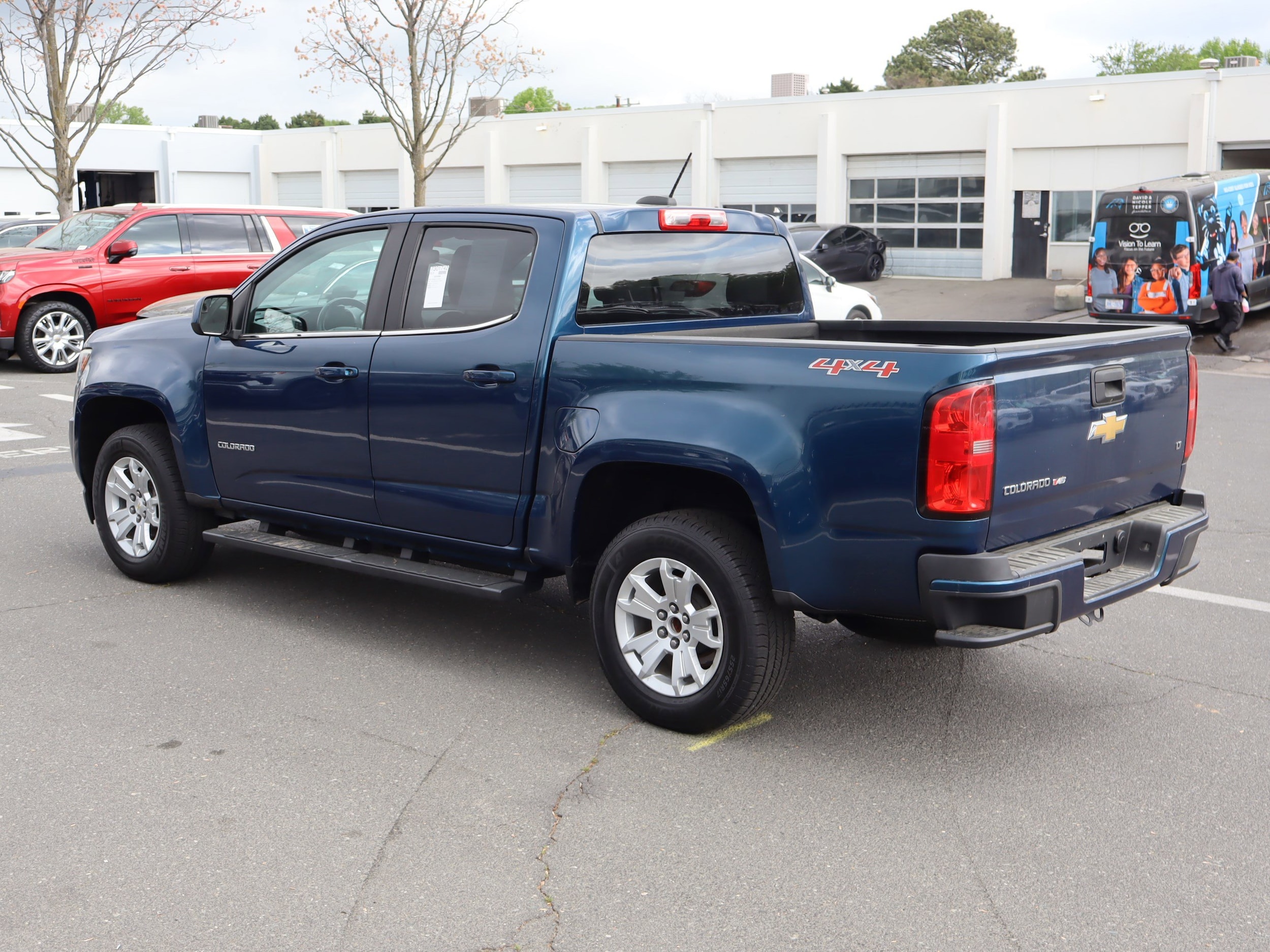 2020 Chevrolet Colorado 4WD LT photo 3