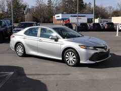 2018 Toyota Camry Hybrid LE Sedan