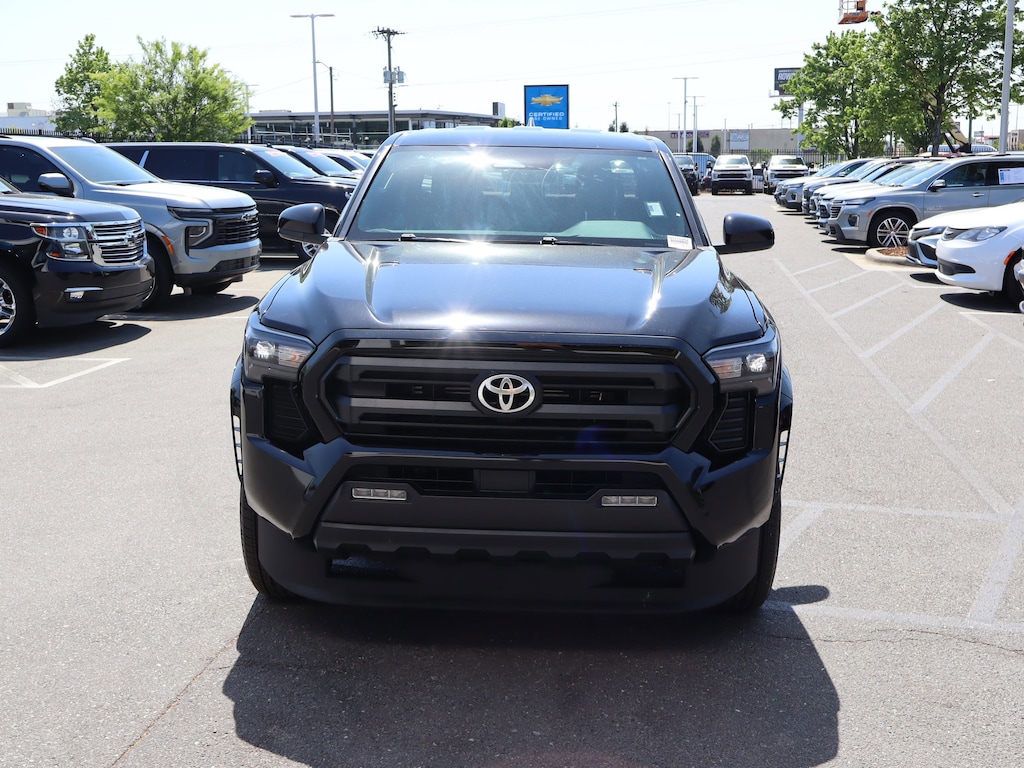 Used 2025 Toyota Tacoma 2WD SR5 Pickup