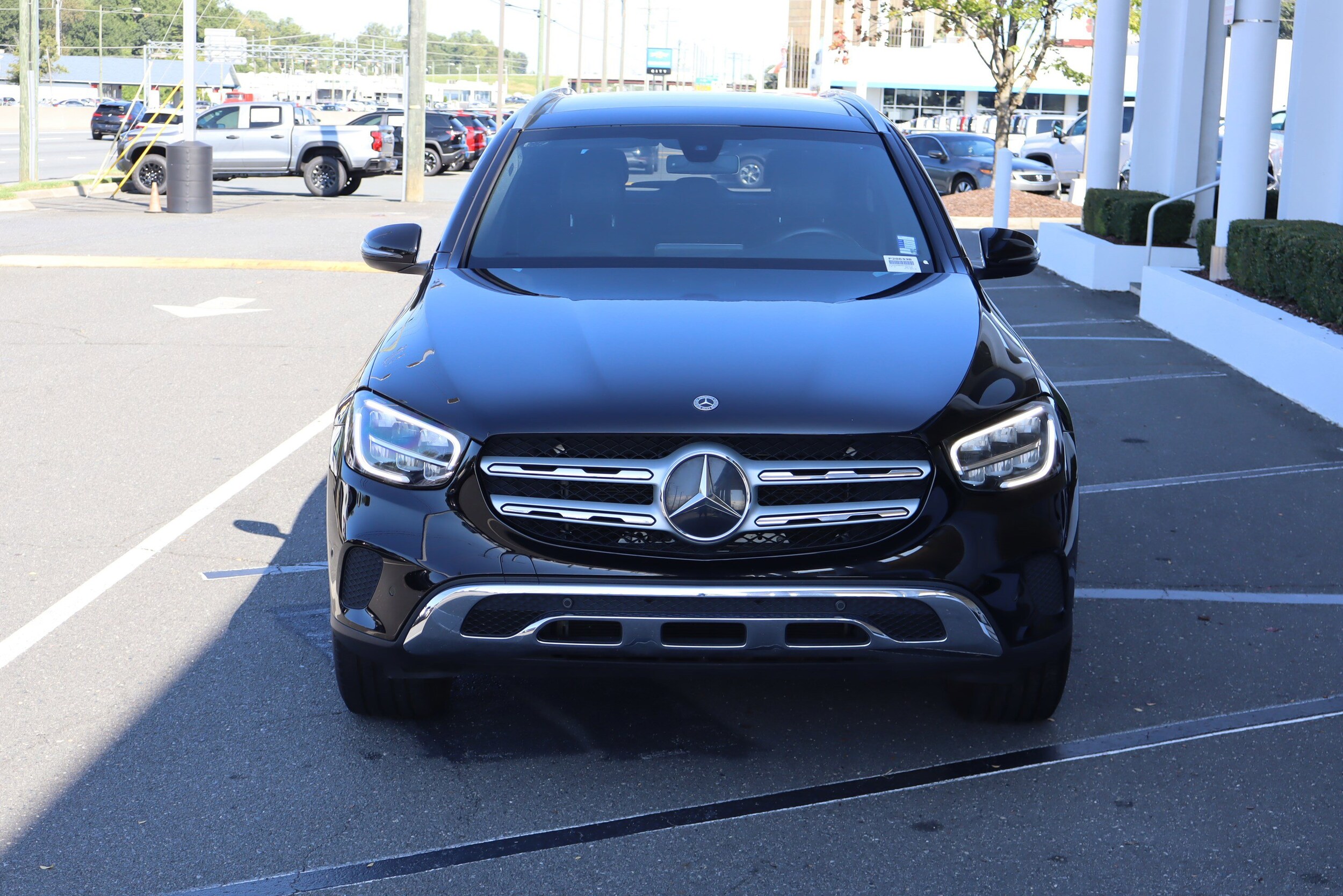 2021 Mercedes Benz GLC 300 photo 2