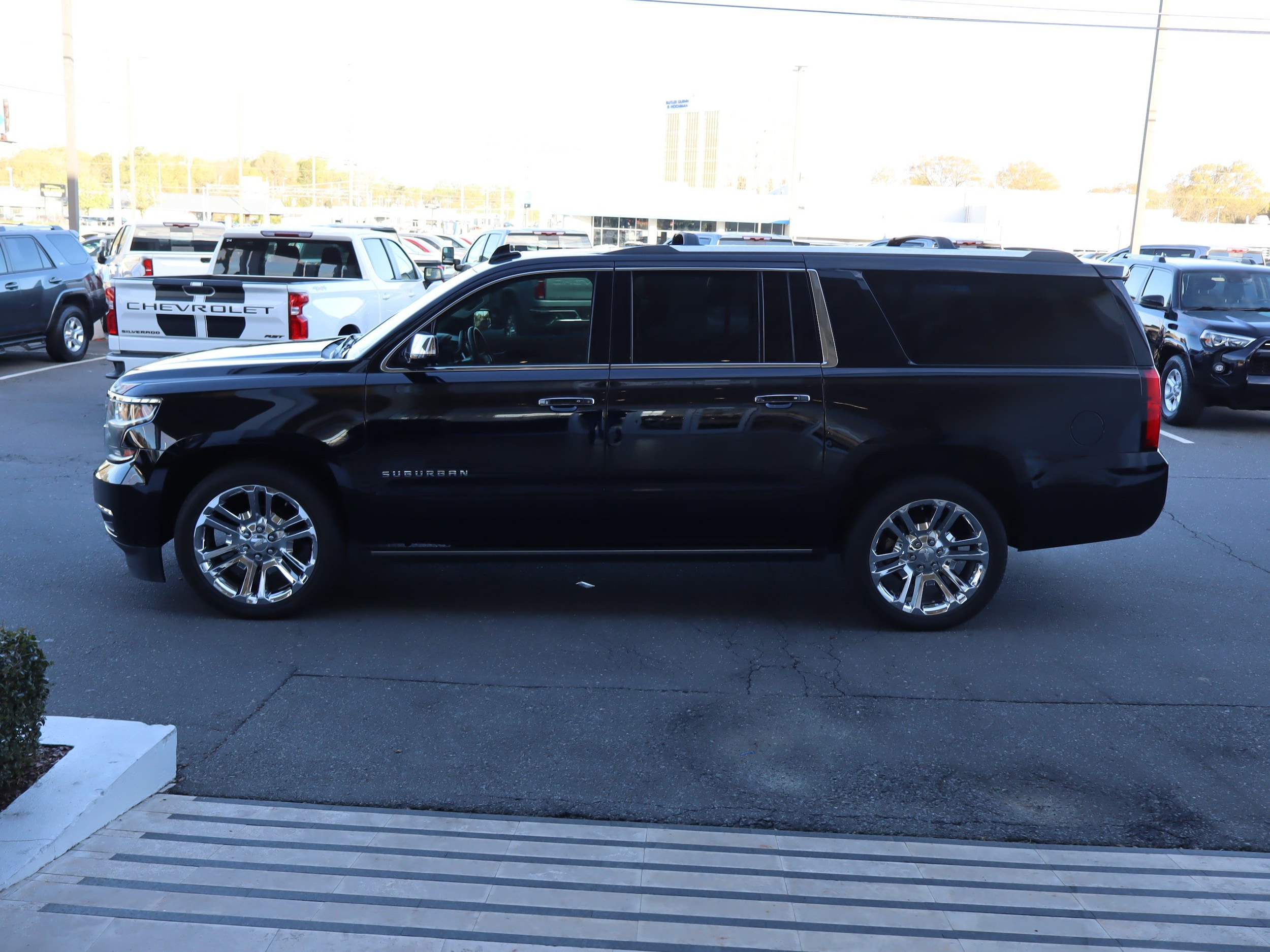 2020 Chevrolet Suburban Premier photo 5