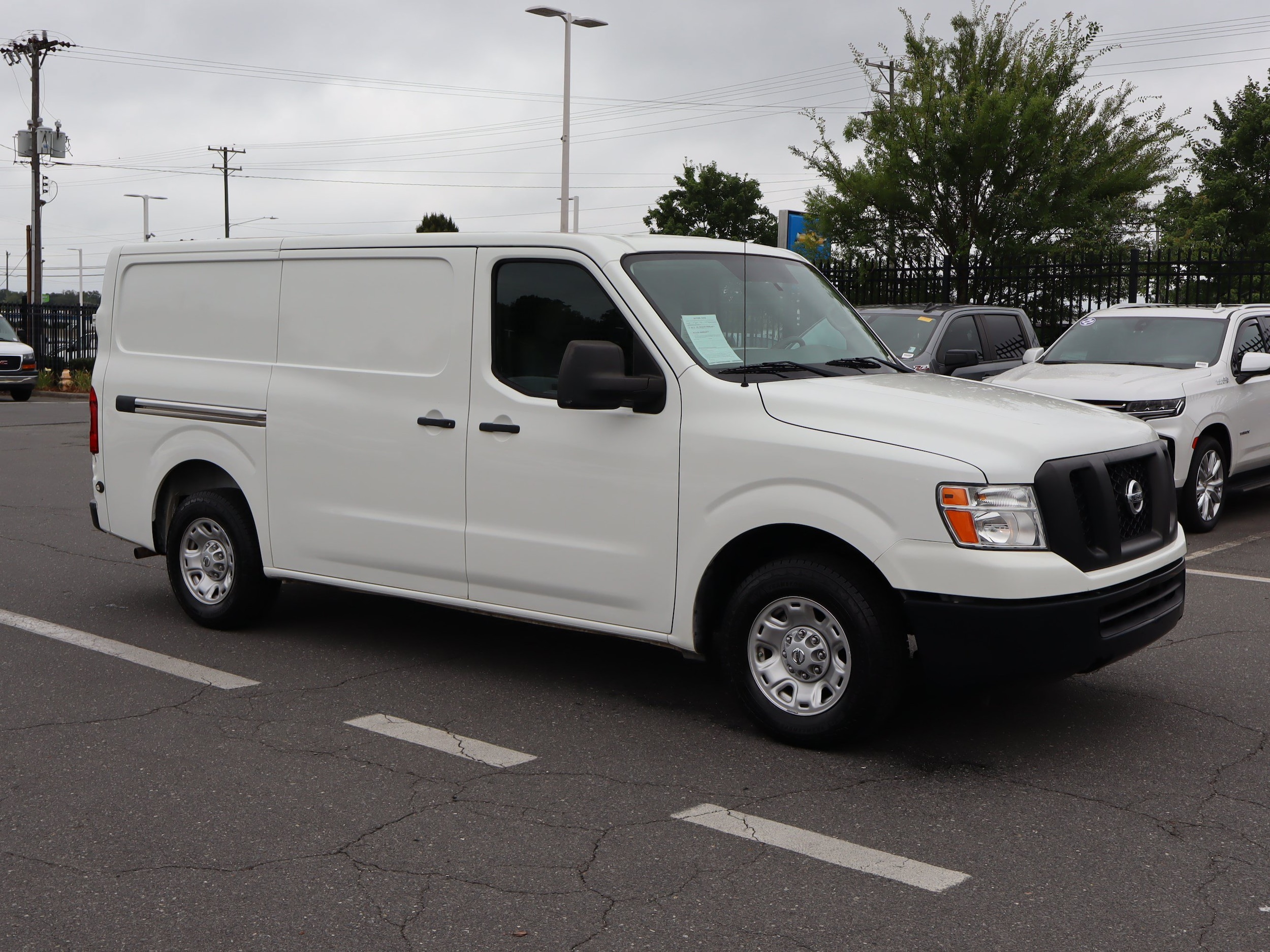 Nissan NV Cargo SV
