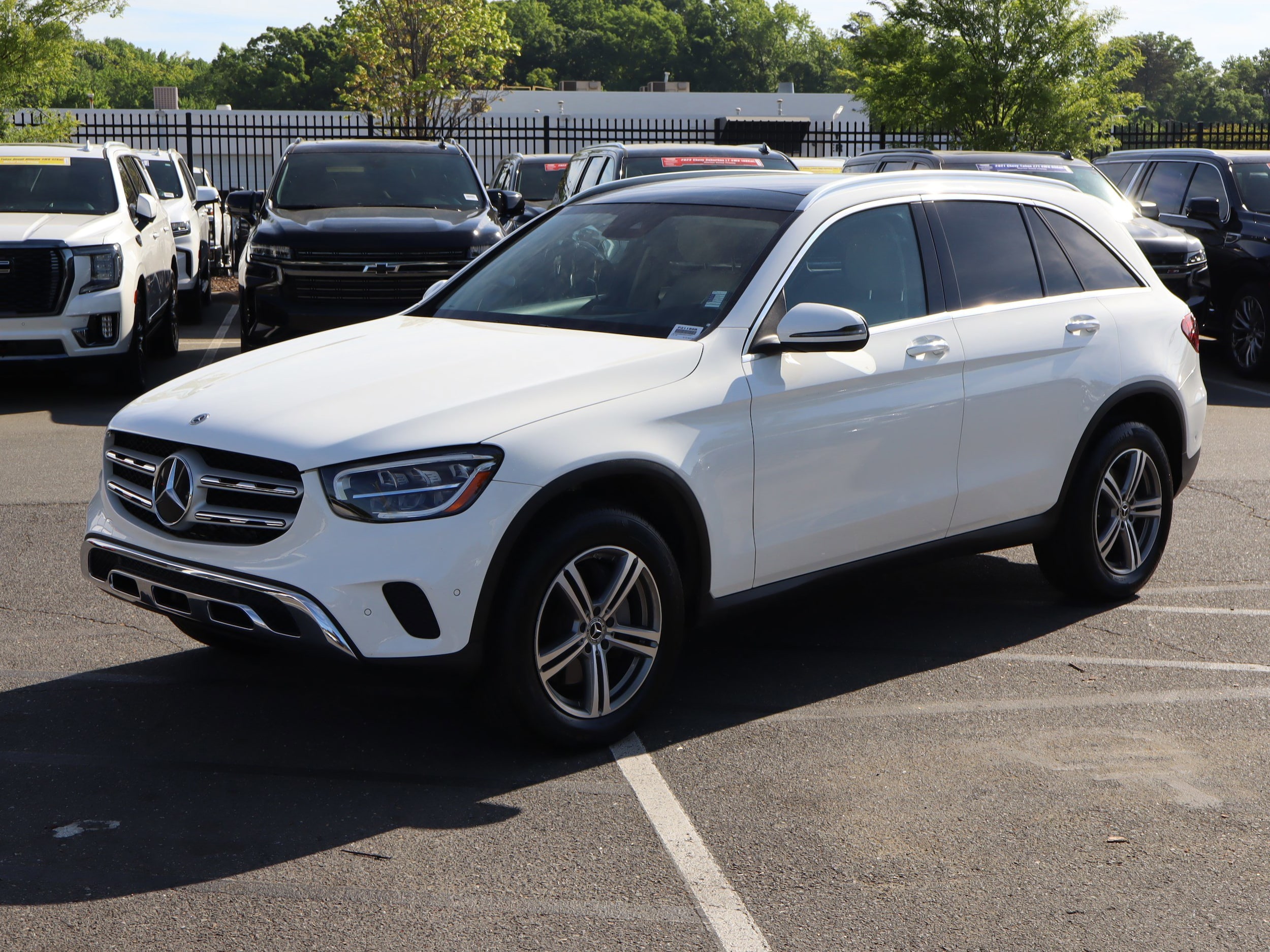 2022 Mercedes-Benz GLC 300 photo 4
