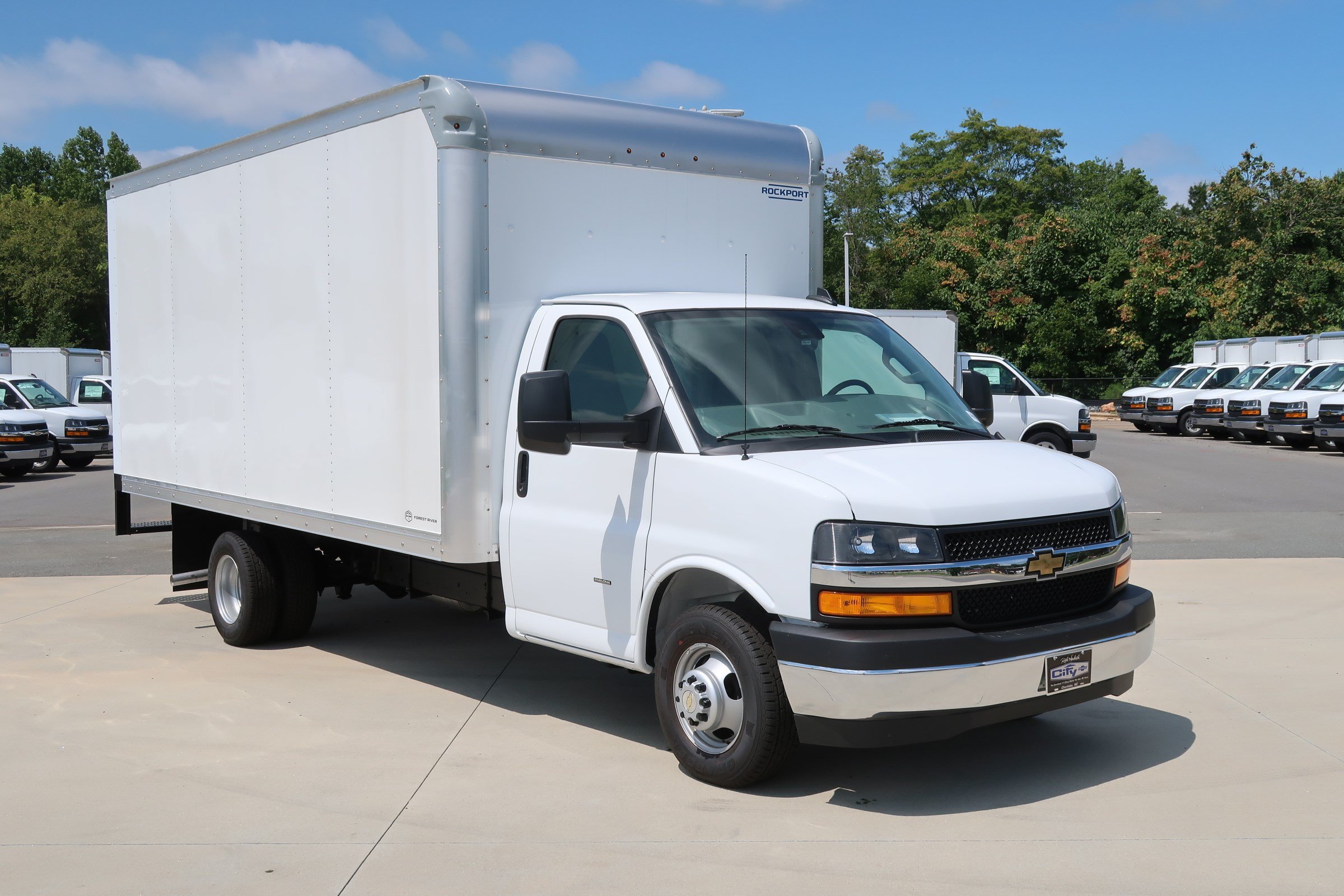 2025 Chevrolet Express Commercial Cutaway Specialty