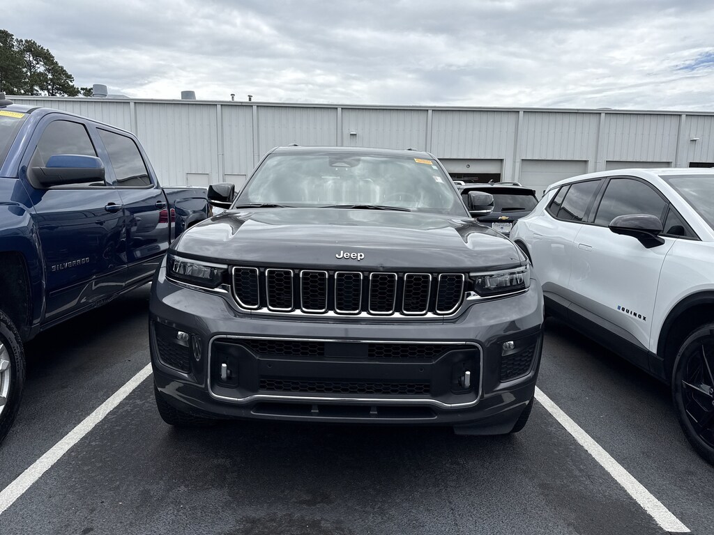 Used 2023 Jeep Grand Cherokee L Overland SUV