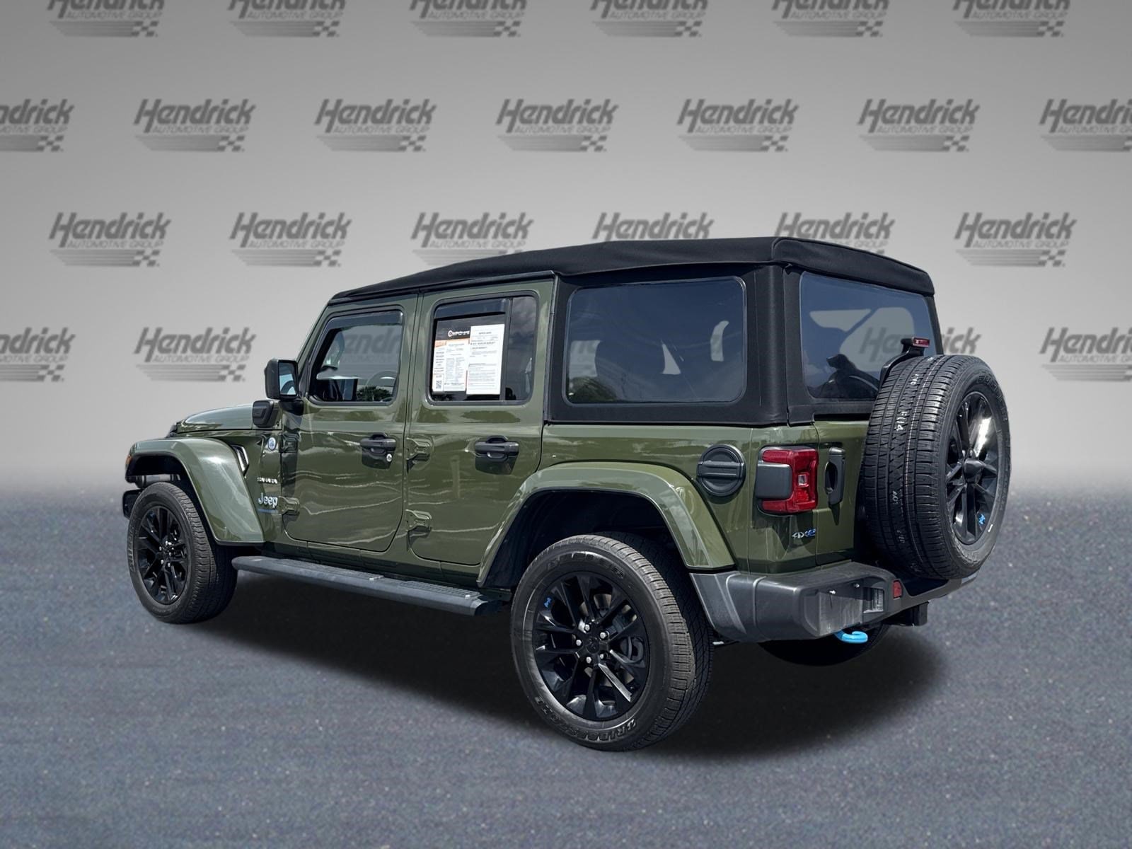 Jeep Wrangler 4xe Sahara