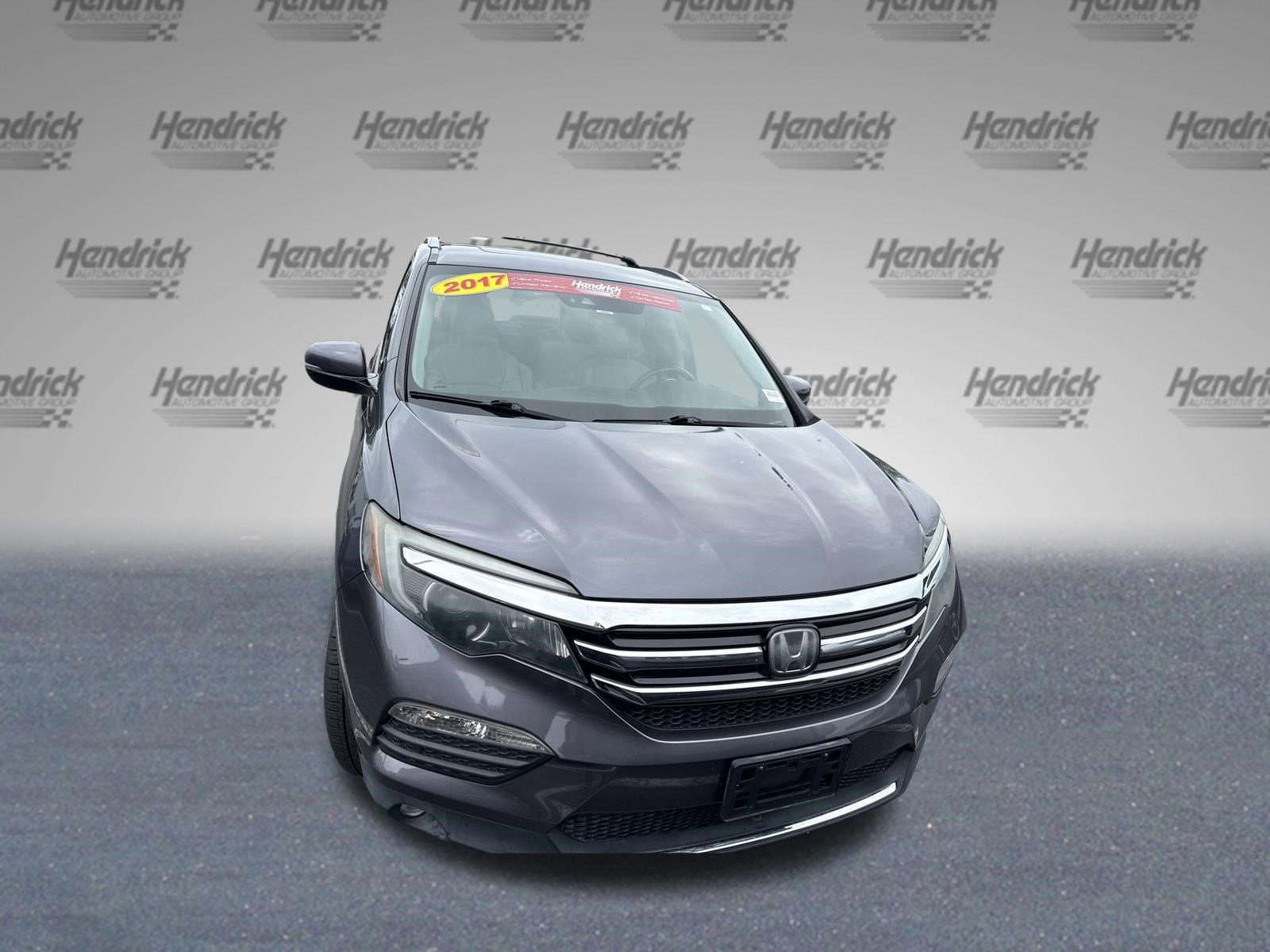 2017 Honda Pilot Elite photo 3