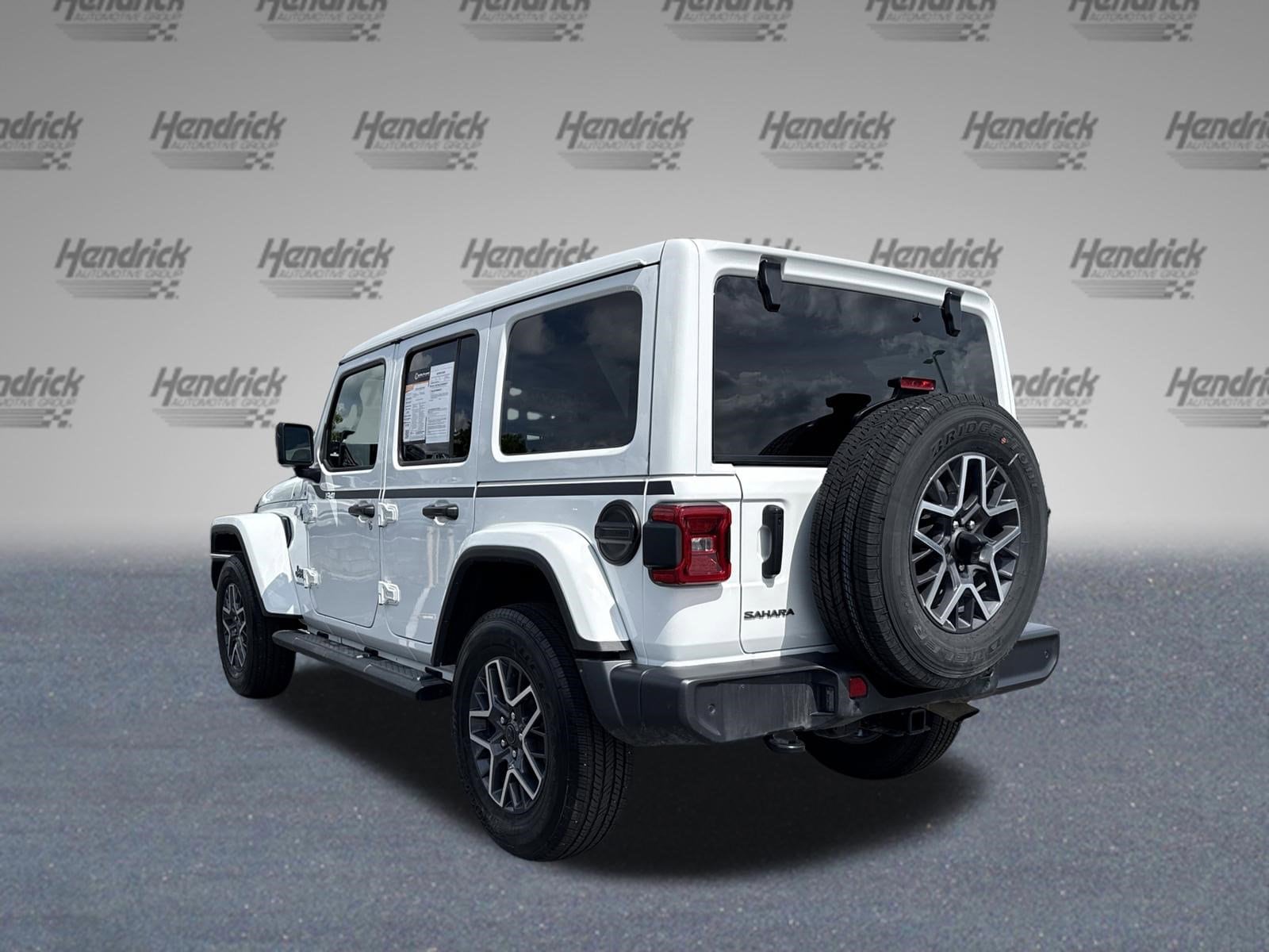 2025 Jeep Wrangler Sahara photo 6